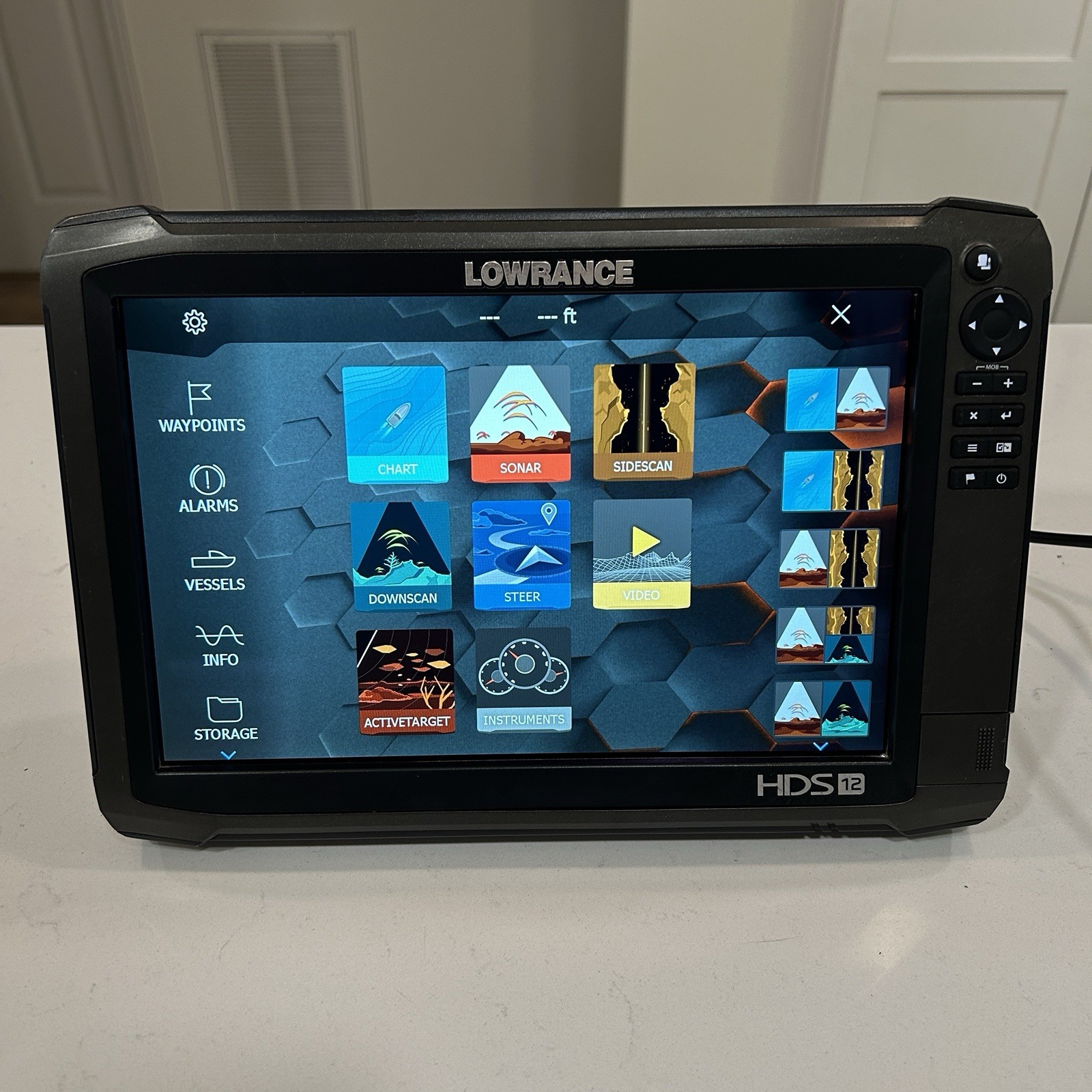 Lowrance Carbon HDS 12 Head Unit