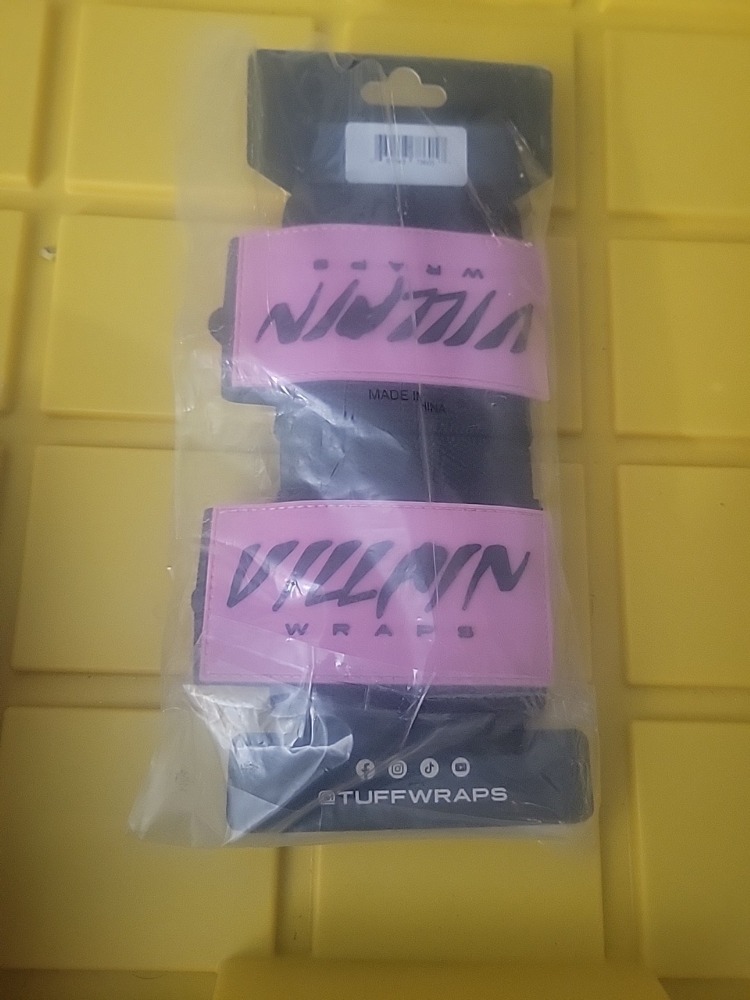16" VILLAIN WRIST WRAPS - Black & Pink