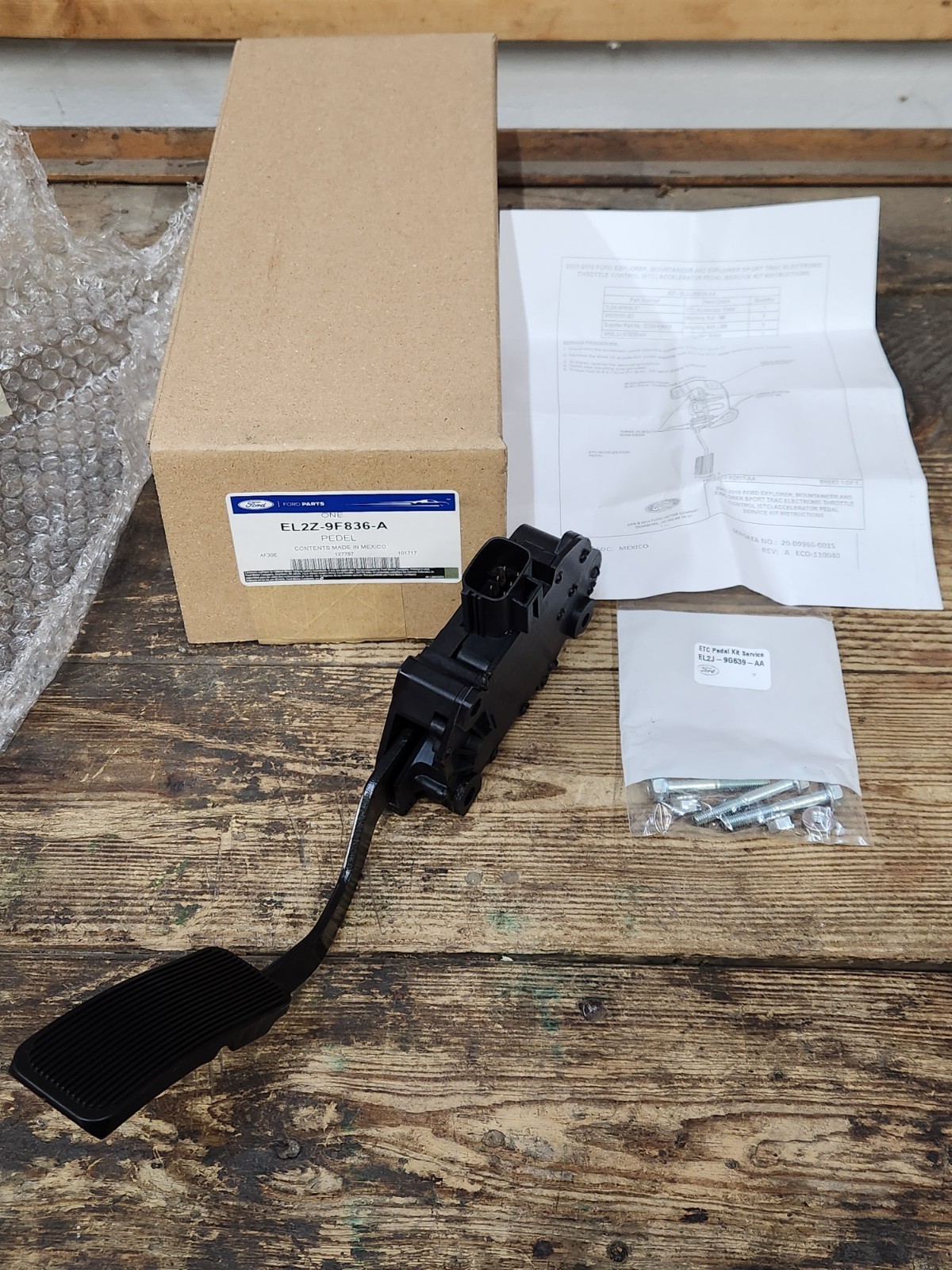 NEW OEM FORD 2007-2010 EXPLORER MOUNTAINEER GAS PEDAL TRAVEL SENSOR EL2Z-9F836-A