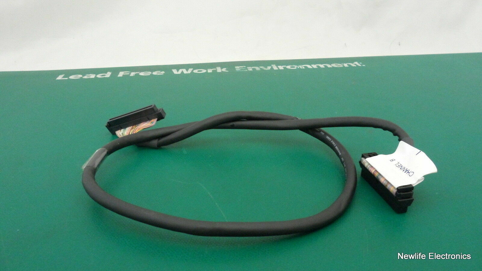 HP A7231-63018 B-Channel SCSI Cable