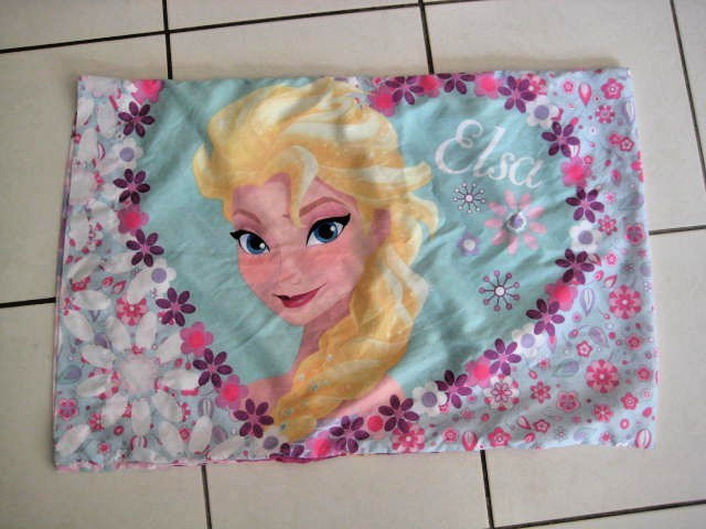 Disney Princess One Standard Pillowcase Sham FROZEN * ANNA & ELSA*