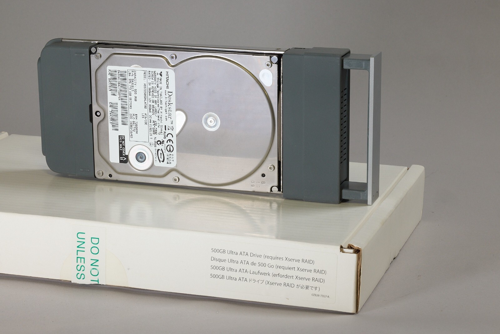Apple X-Raid Kit includes,Power supply,Drive Module,Cooling Unit,RaidContlr