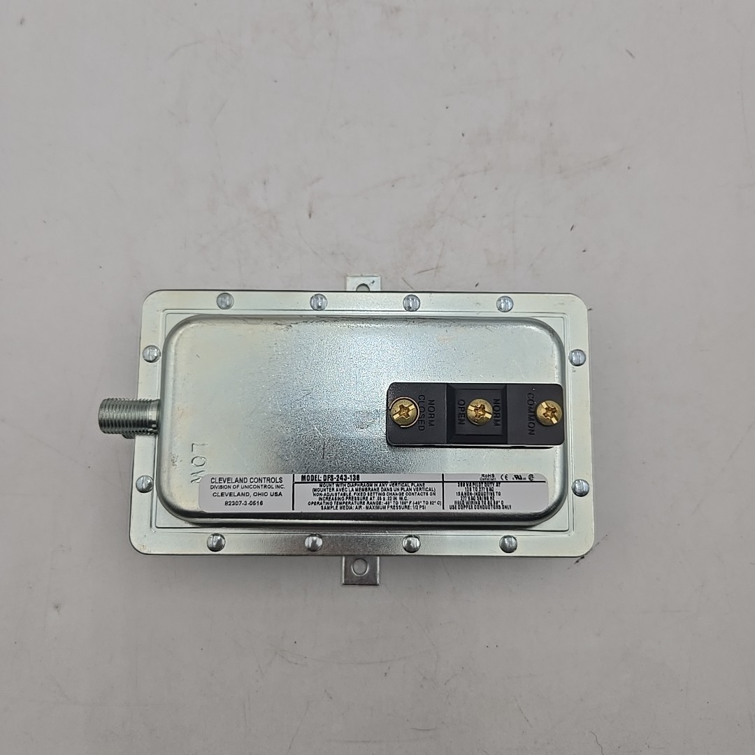 Cleveland Controls Model DFS-243-138 Fixed Mounted Air Pressure Switch