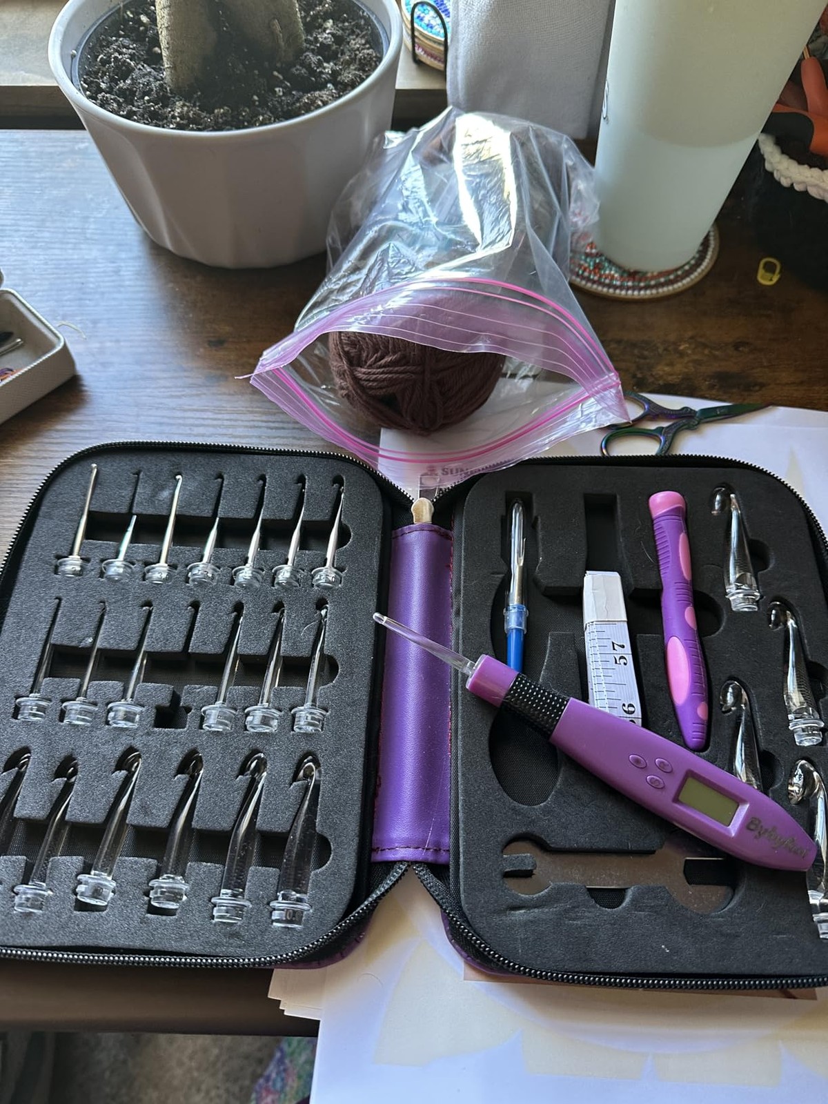 18-in-1 Lighted Crochet Hook Set w/ Counter LED 2.0-14mm Ergonomic Purple