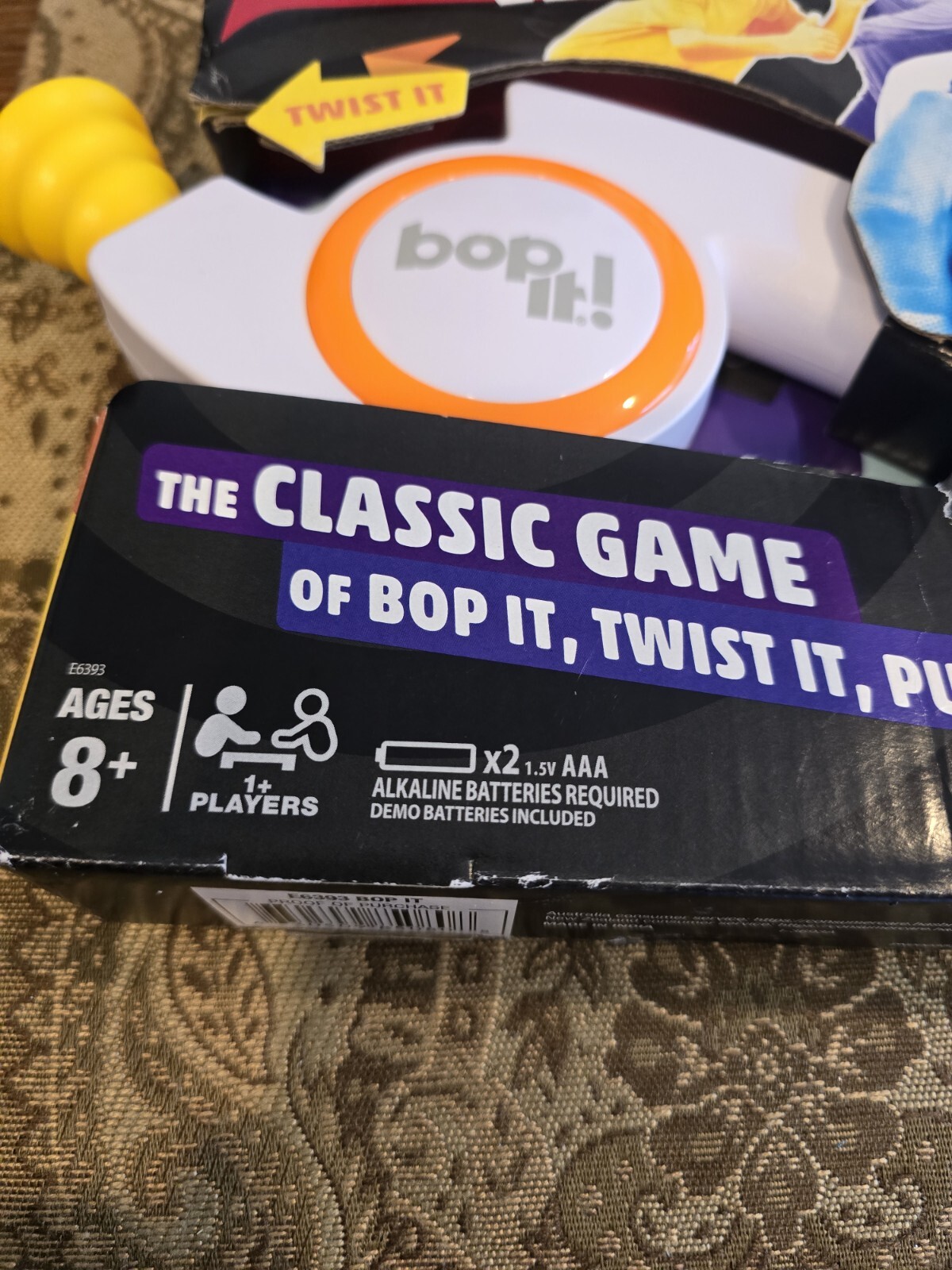 NIB Hasbro Bop It  Electronic Game for Kids (E6393000)