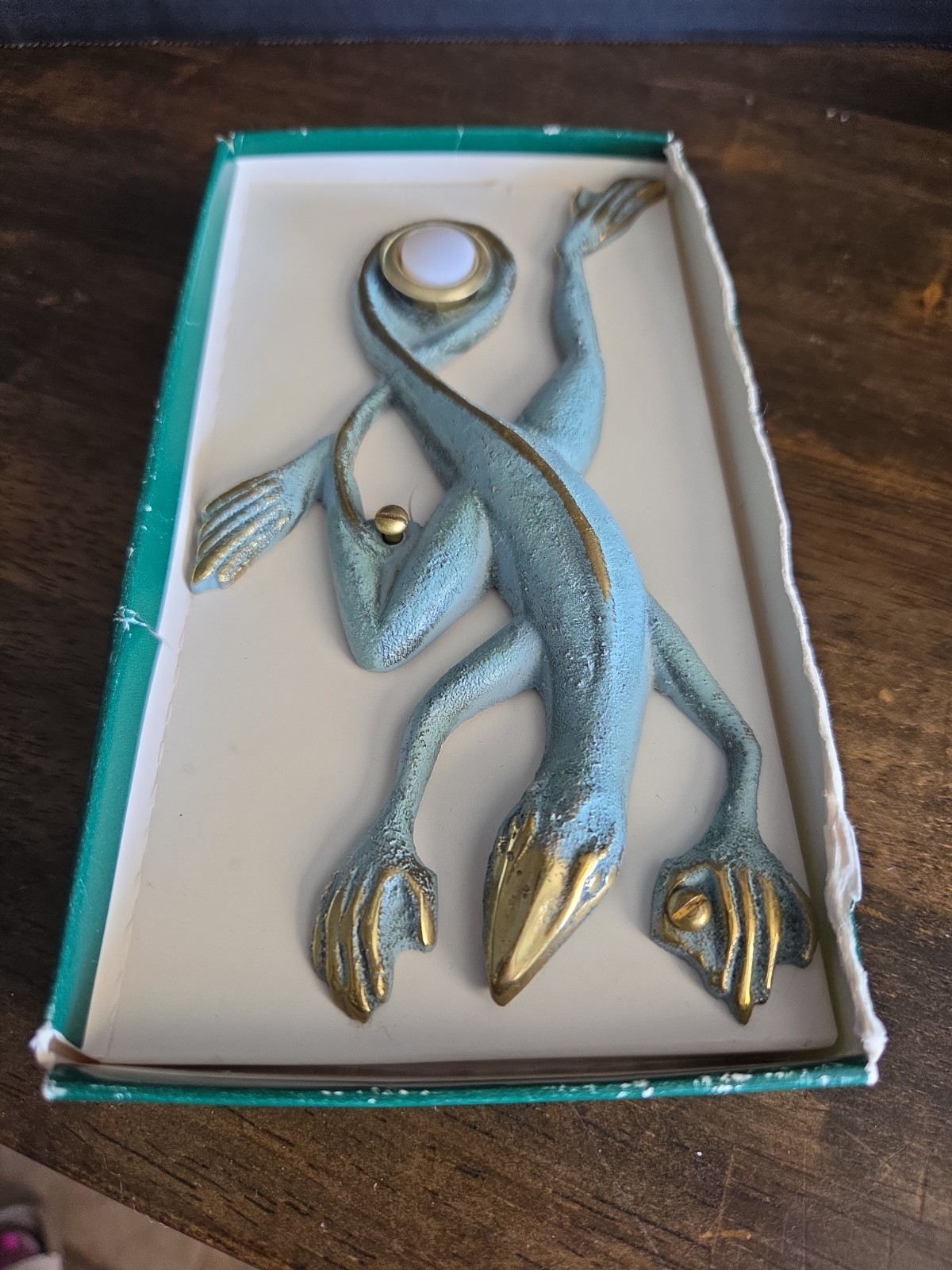 Flora & Fauna Gecko Solid Brass Doorbells and Viewers in Original Box~6” X 3.5”