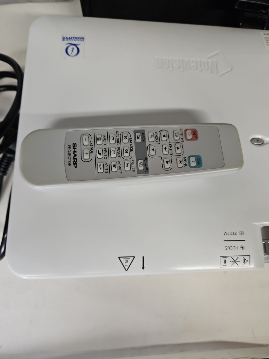 Sharp Notevision PG-A10X Projection Display With All Cords Remote And Bag