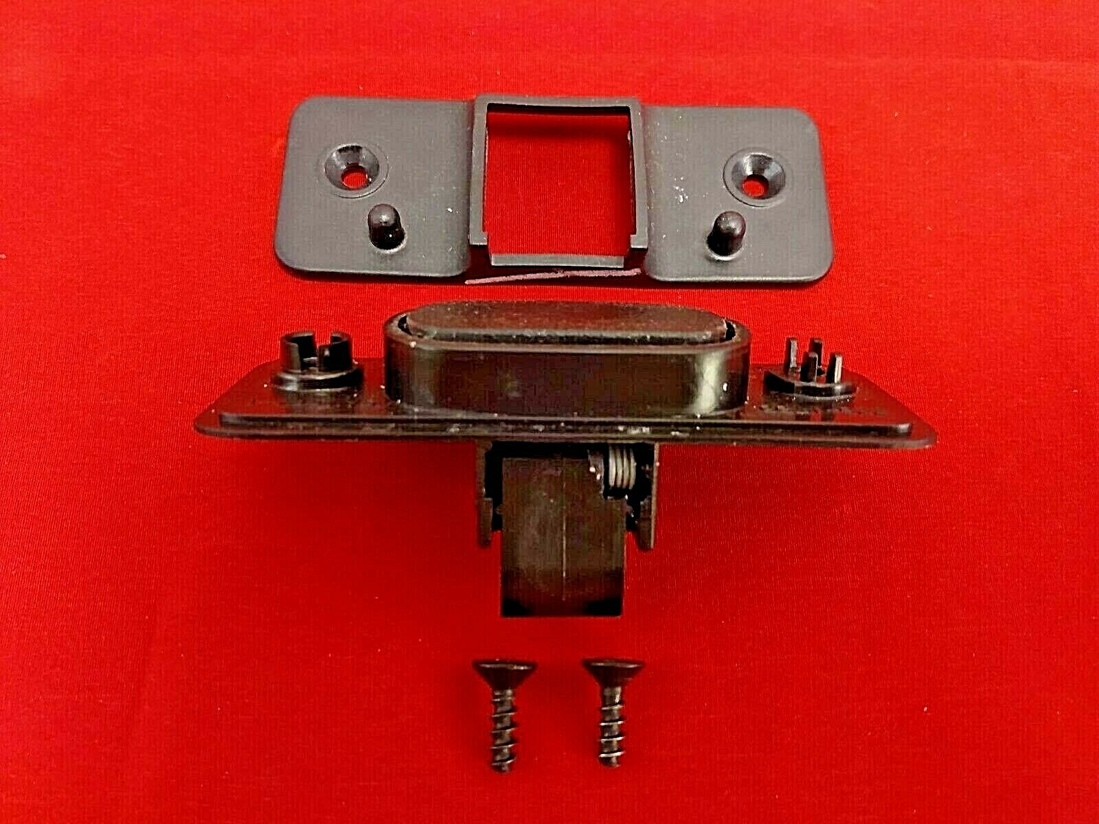 2009-2011 CHEVROLET HHR DASH GLOVE BOX STORAGE COMPARTMENT BUTTON LATCH OEM
