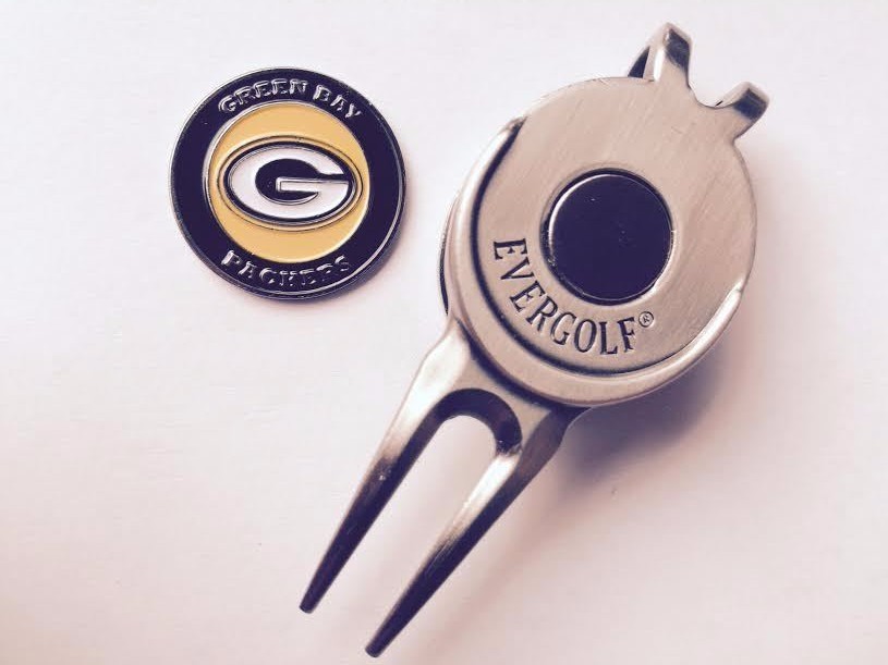 NFL Green Bay Packers Golf Ball Marker and Magnetic Divot Tool