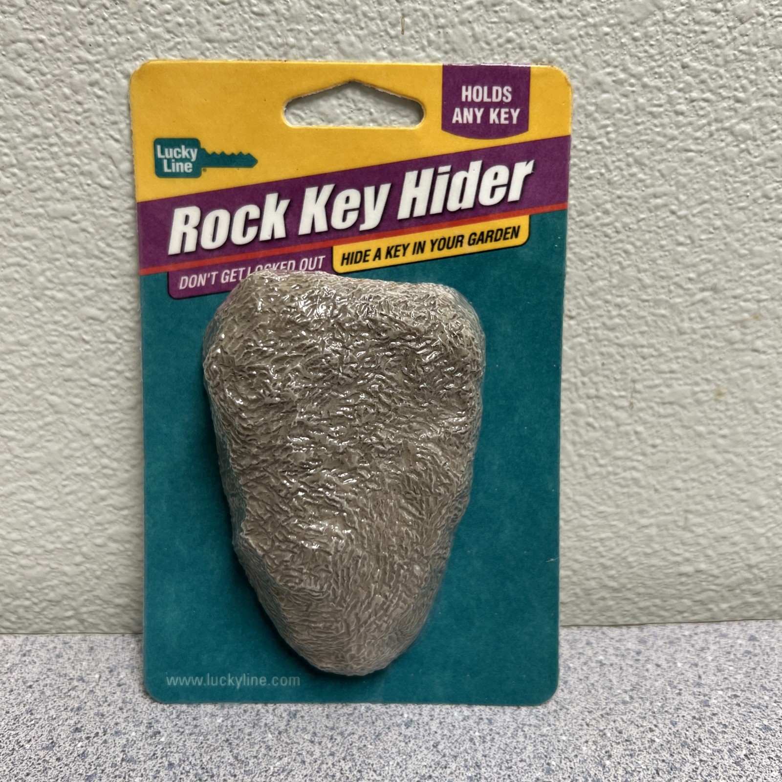 Lucky Line Gray/Brown Plastic Rock Key Hider 90601 Lucky Line 90601 085721906015