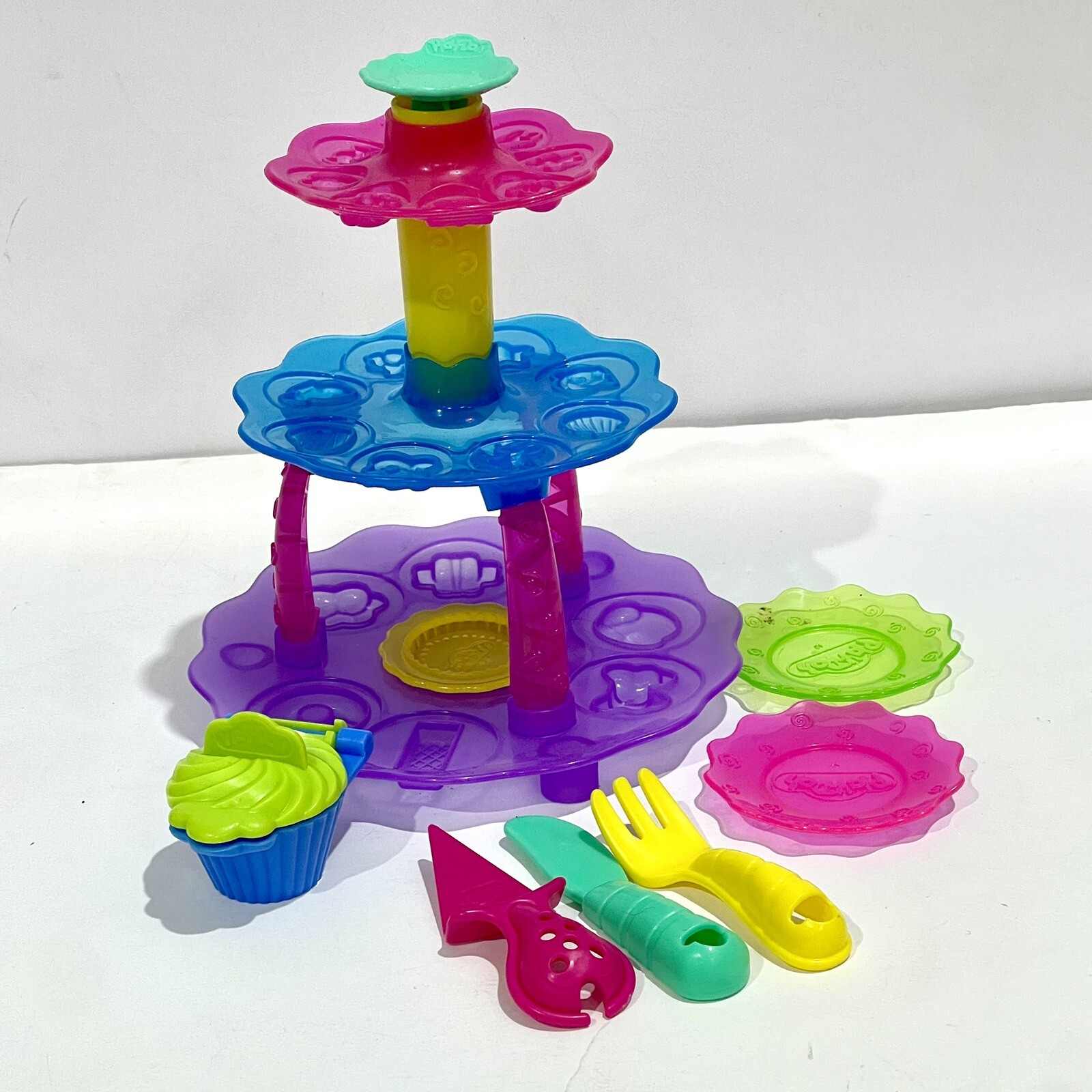 Play-Doh Sweet Shoppe Cupcake Tower Complete Playset