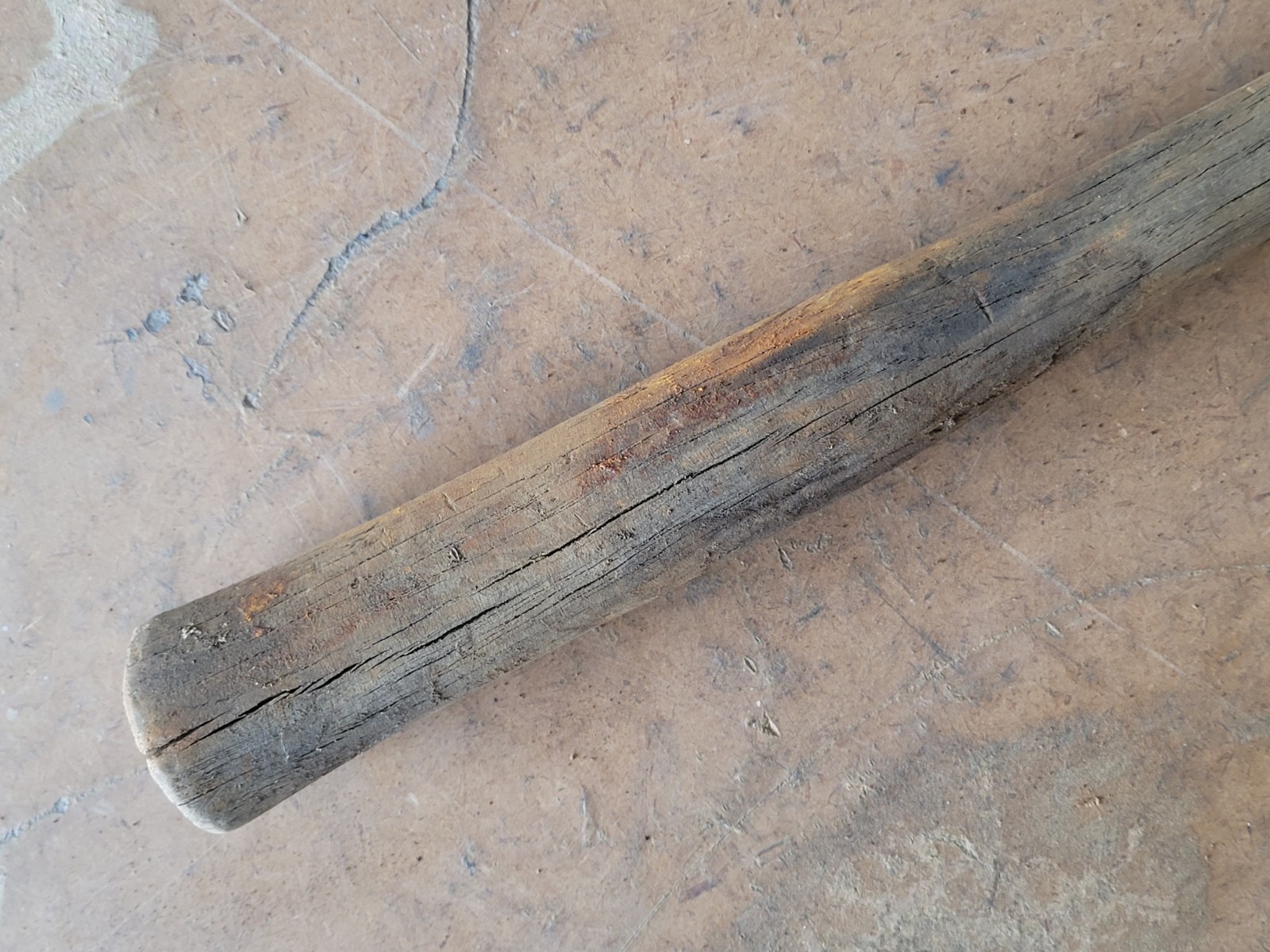 VINTAGE 16" Claw Hammer Wood Handle Carpenter Framing Tool Primitive Rustic