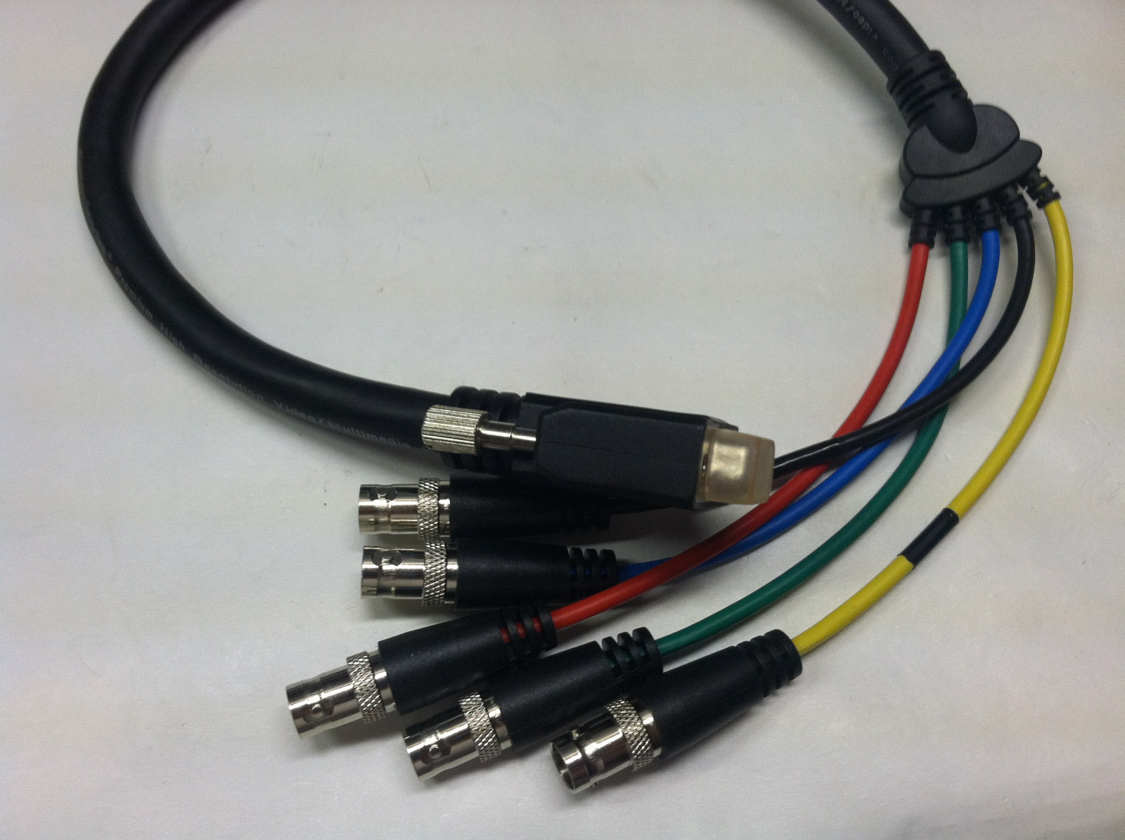 Comprehensive HR Pro Series VGA 15-pin Male to 5-BNC Female - VGA15P-5BJ-2HR NEW