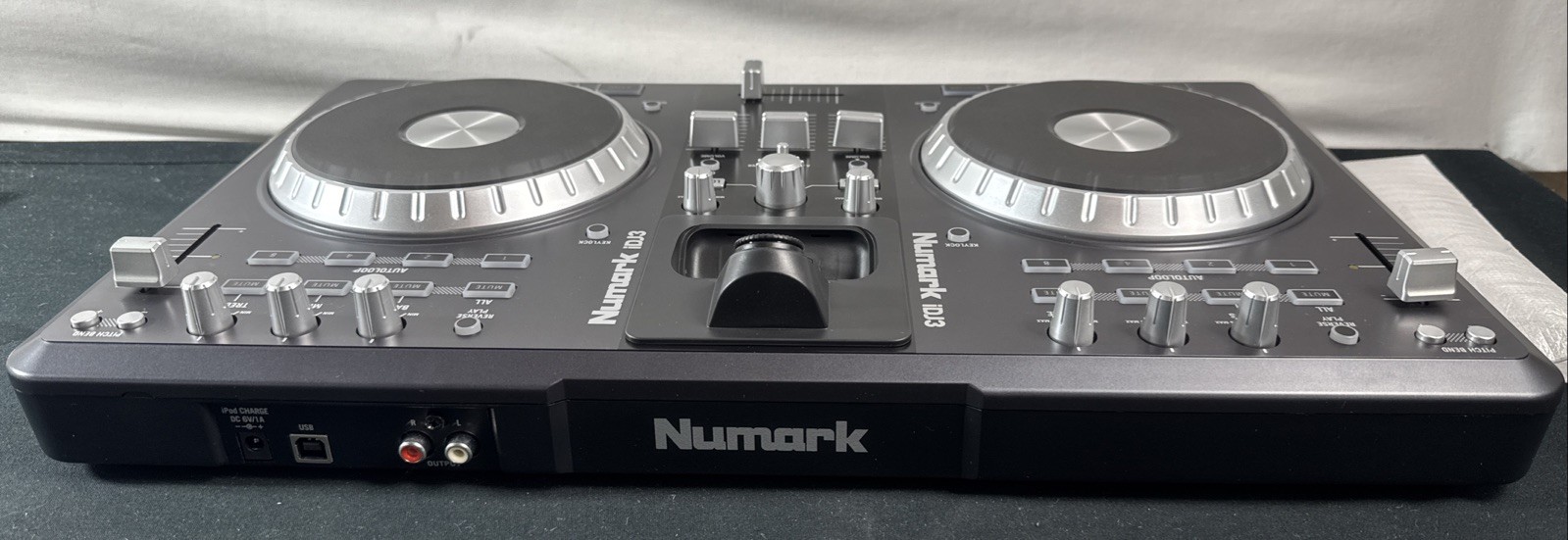 Numark iDJ3 Digital DJ Controller for PC and iPod - W/ Power Supply - Tested