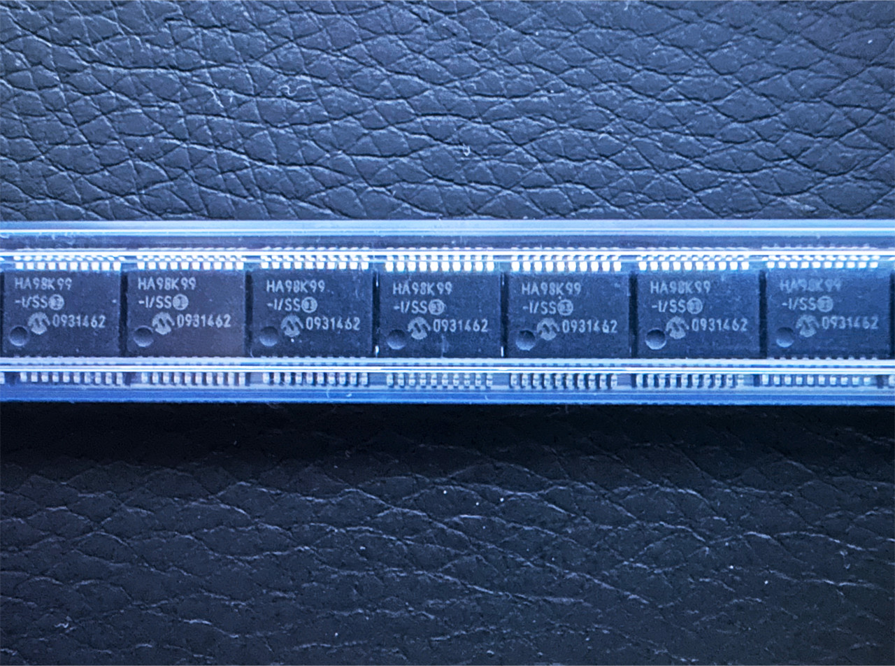 10PCS PIC18LF14K50-I/SS Microchip 8-Bit MCU IC 48MHz 16kB Flash 14 I/O 20-SSOP