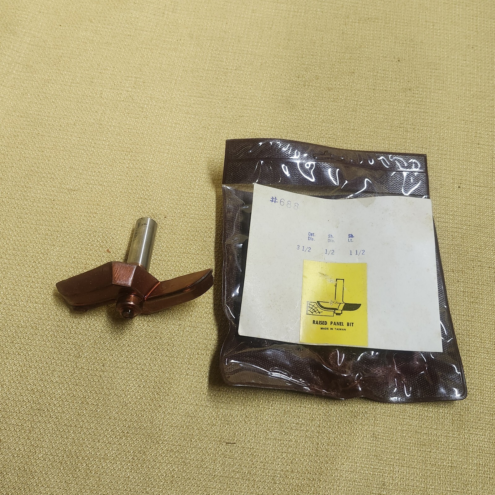 Ogee Raised Panel Bit Cut Dia= 3 1/2 Sh=1/2 Sh Lt 1 1/2