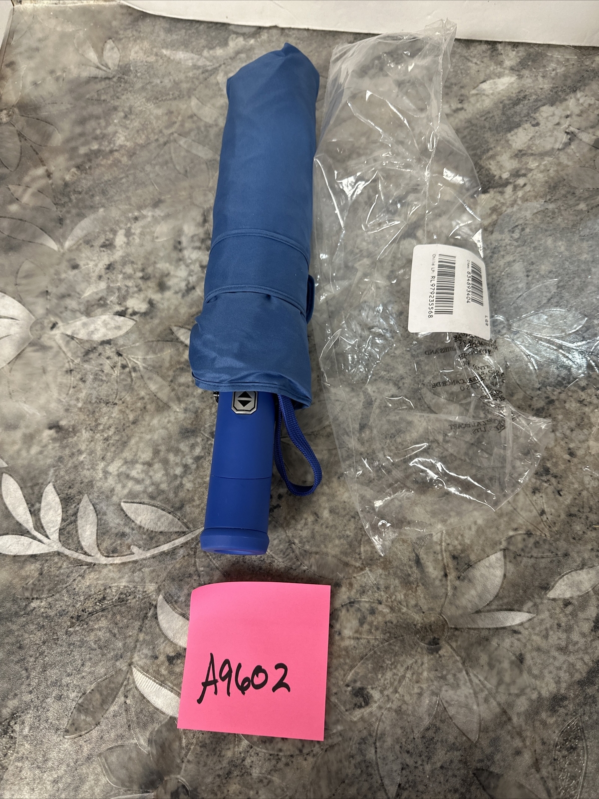 CleanBoss One-Touch Open & Close Umbrella with Handle Light Blue  8348938UN Joy