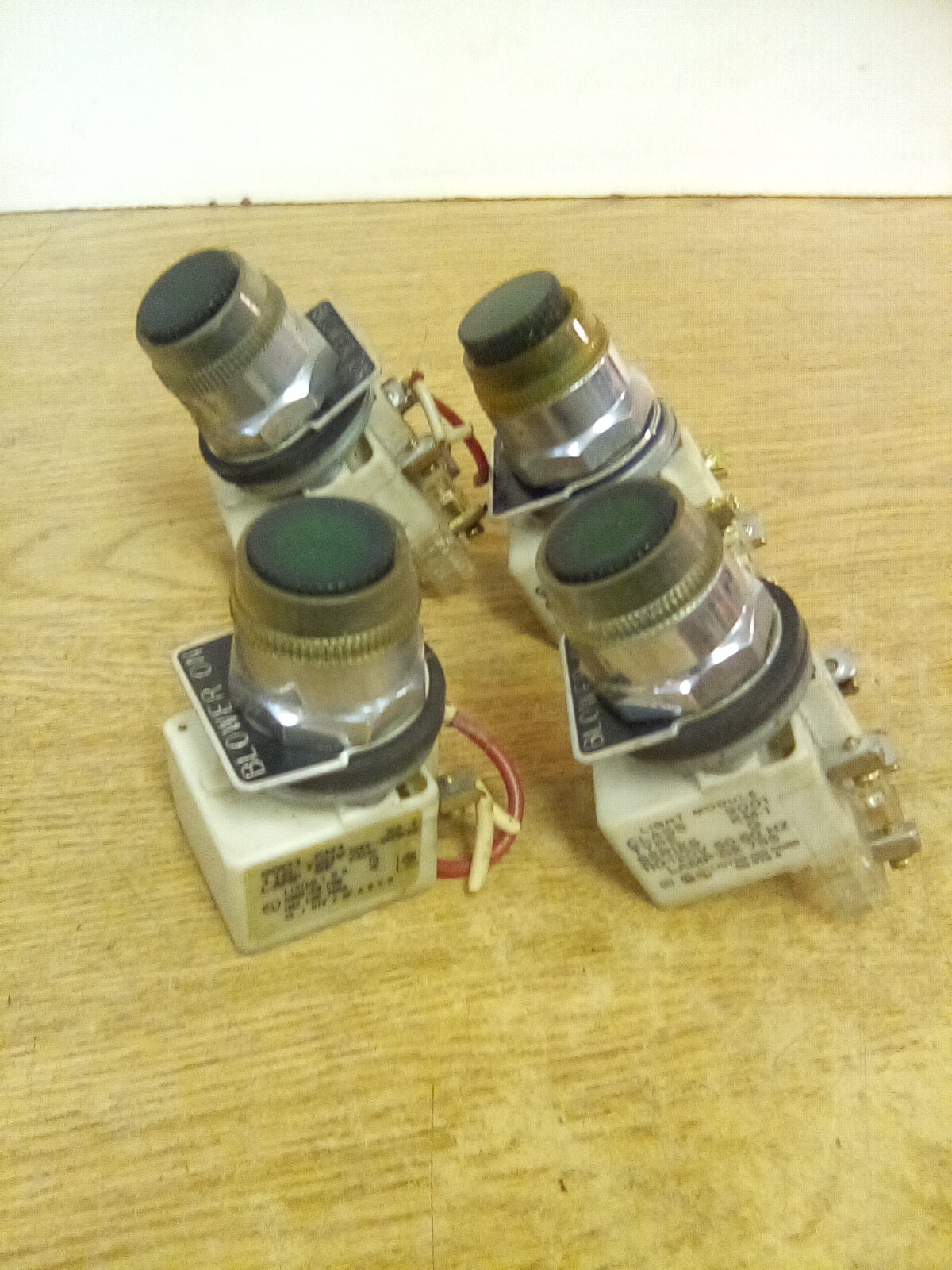 Lot Of 4 Square D 9001 KM-1 Green Pushbuttons