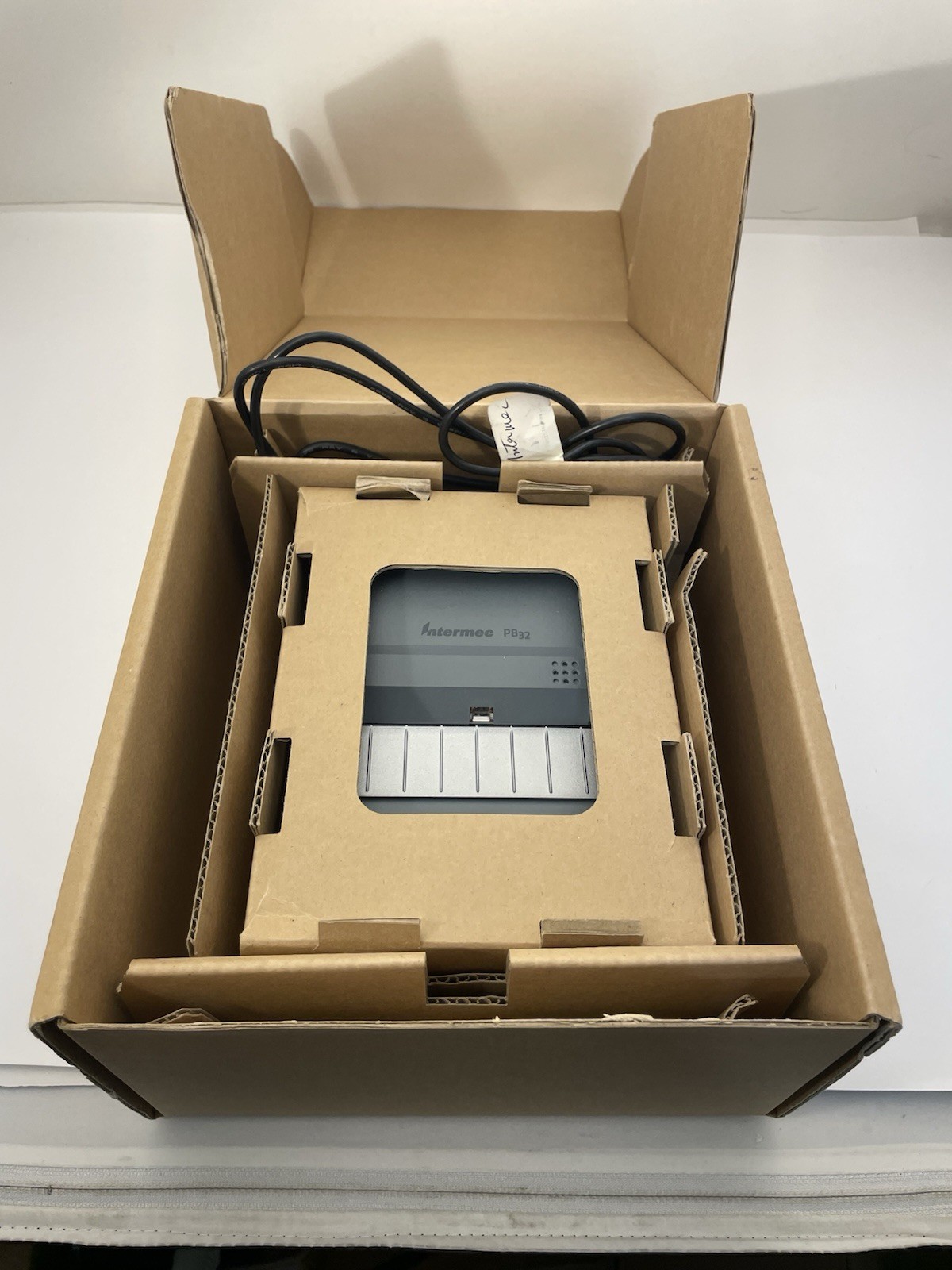 Intermec PB32 Portable 3' Direct Thermal Label Printer WLAN PB32A20804000