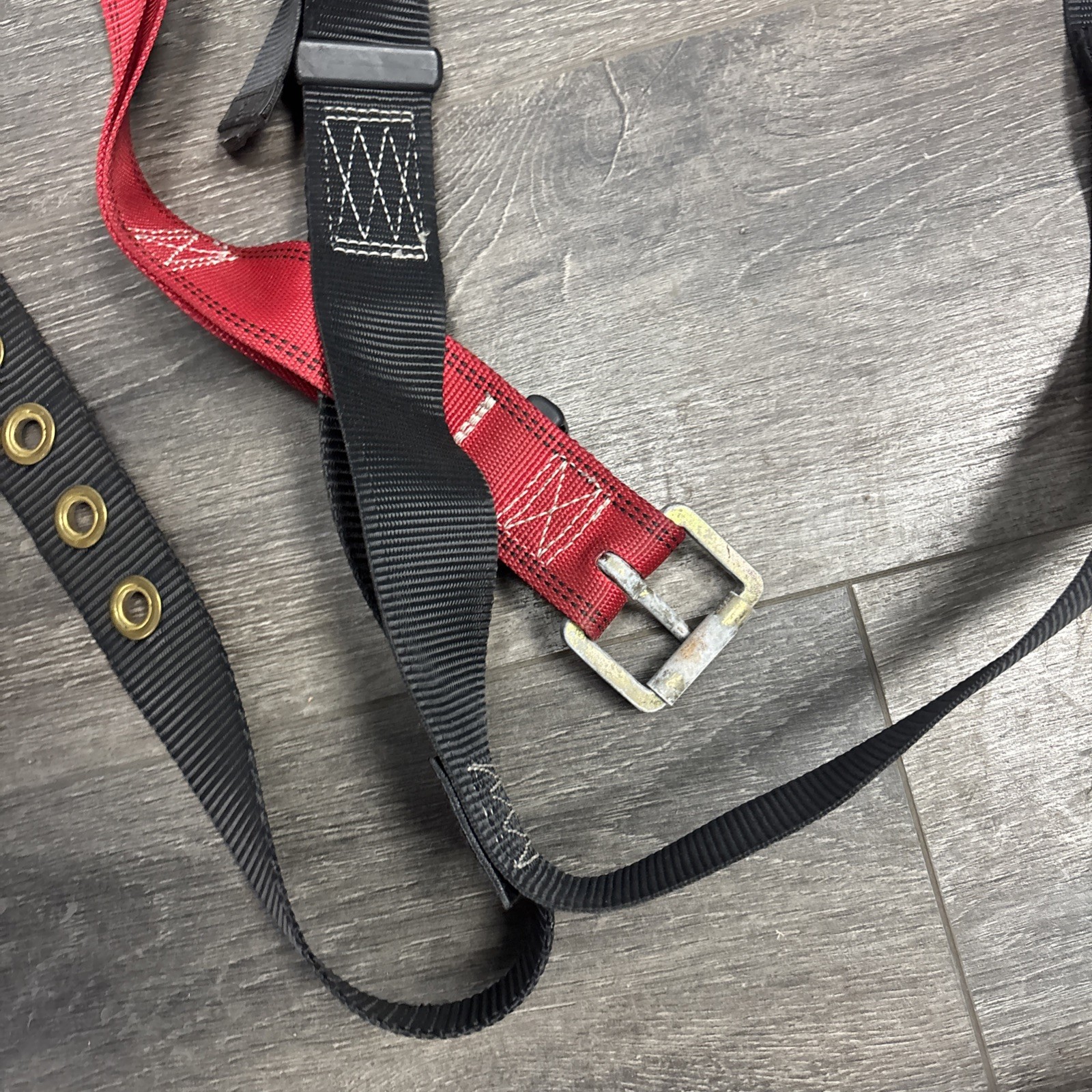 FallTech 7008B Tradesman Standard Universal Non-belted Full Body Harness
