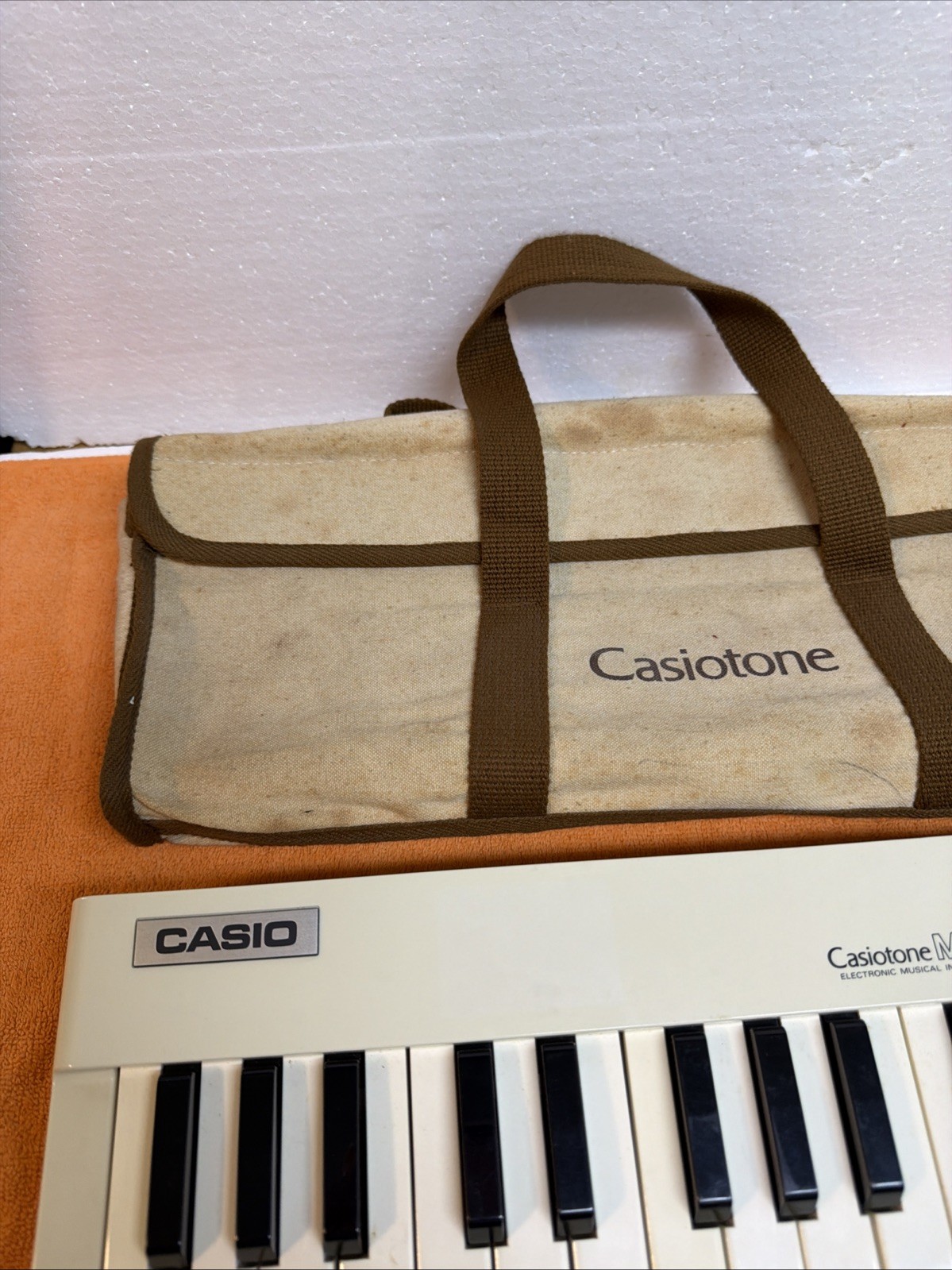 1981 Vintage Casio Casiotone M-10 Mini Electronic Keyboard Tested