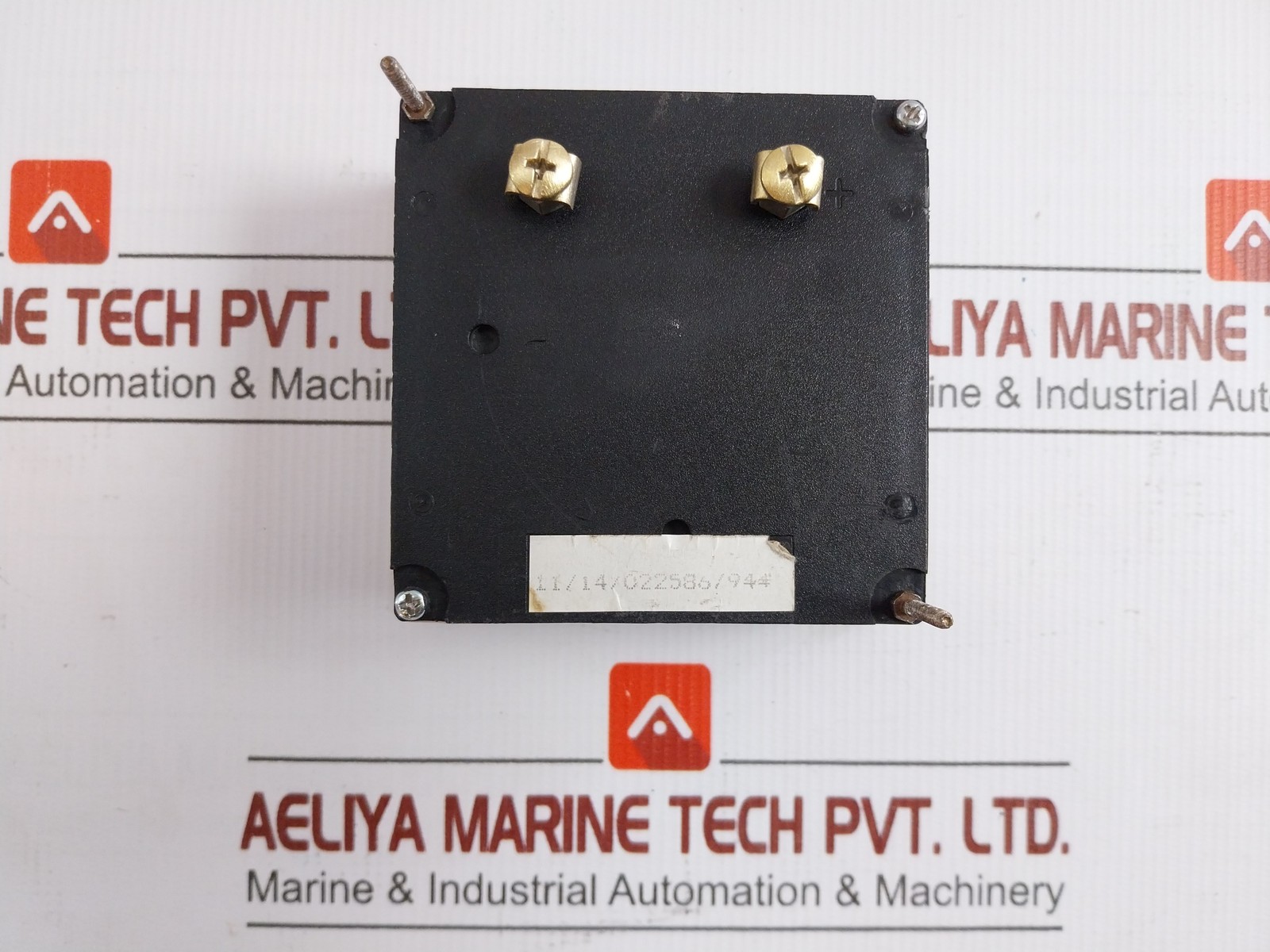 AE 0-500V Analog Voltmeter