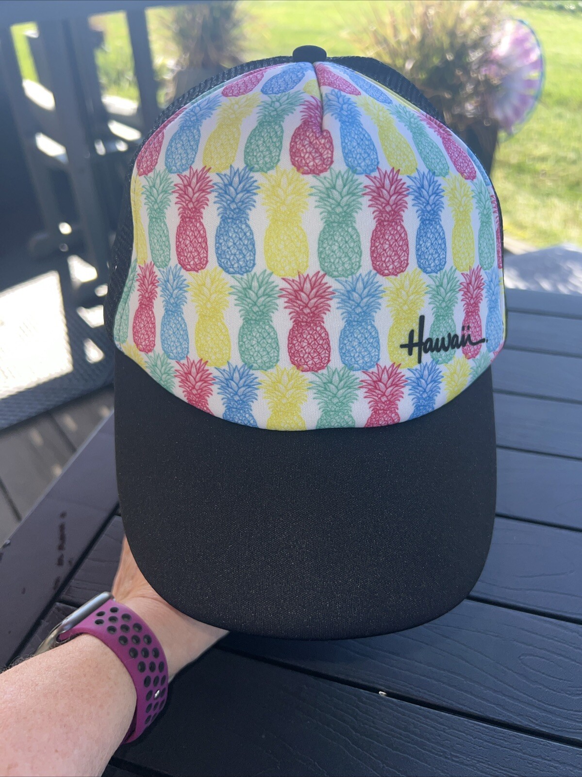 Hawaii w Pastel Pineapples on Foam Trucker Hat Cap Black w White Snapback EUC