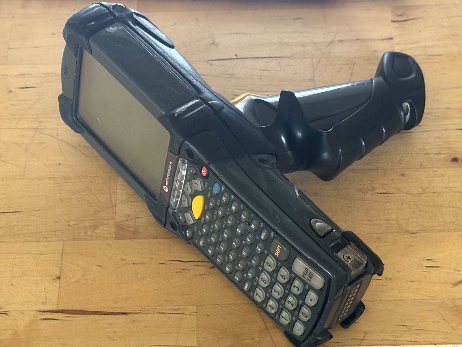 Symbol Motorola MC9090-GJ0JBJGA2WW Handheld Barcode Scanner With Battery