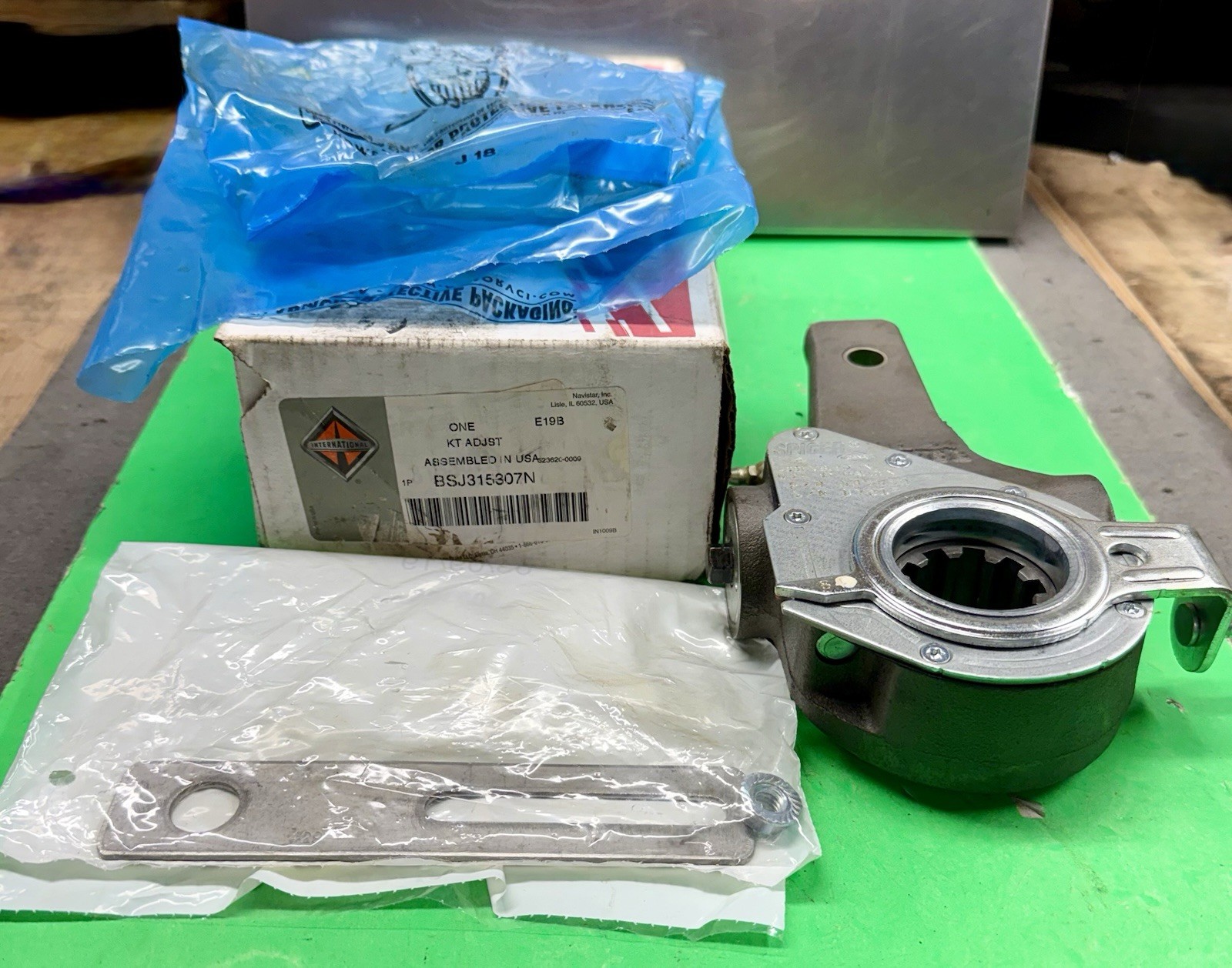 NOS INTERNATIONAL BSJ315307N (BENDIX 315307N) SLACK ADJUSTER KIT⚡SHIPS FREE⚡