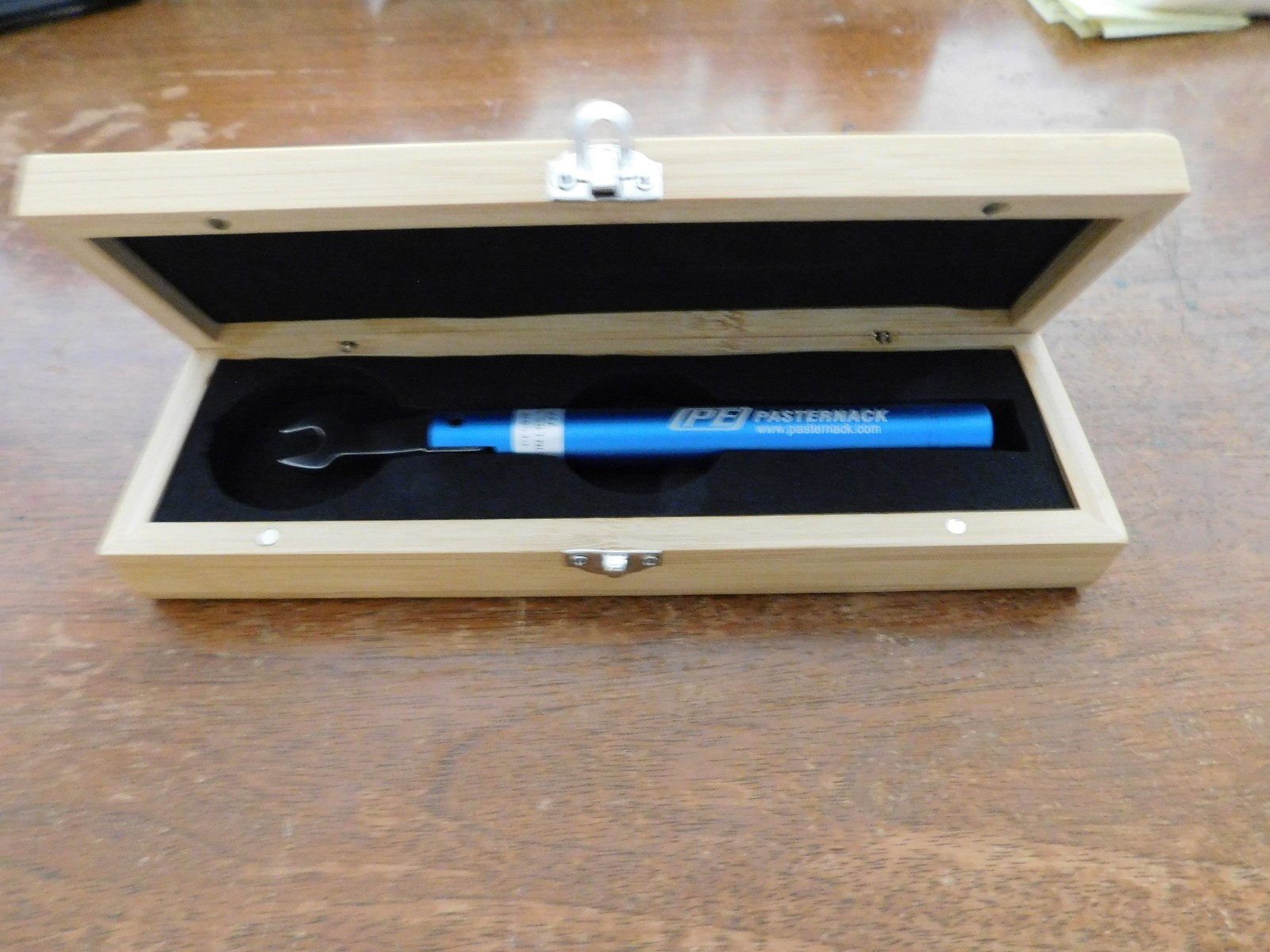 Pasternack PE5019-1A Fixed Break-Over Torque Wrench 5/16 Bit 8 in-lbs RF
