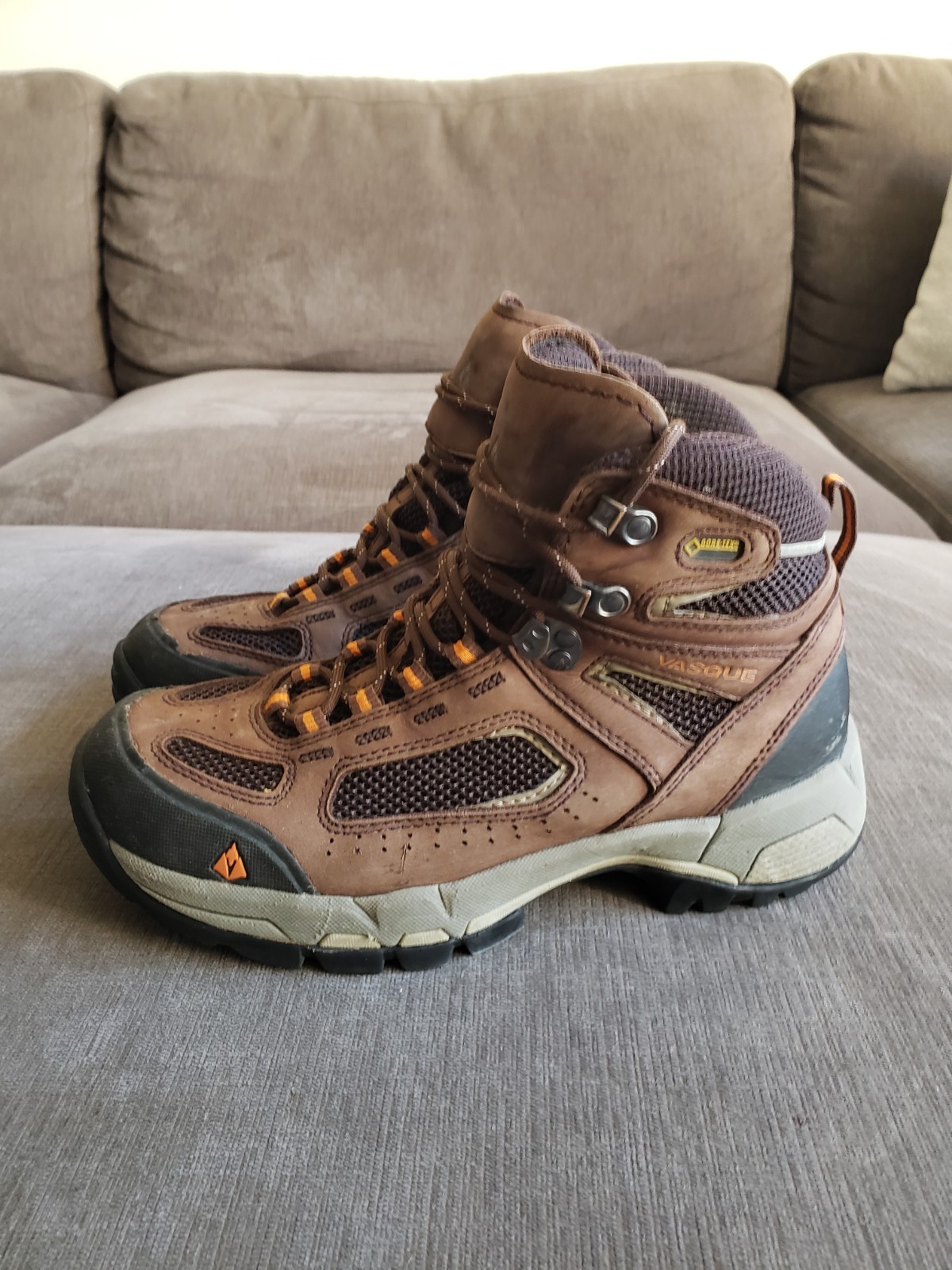 Size 7 - Vasque Breeze 2.0 GTX Gore-Tex Boots Men's Hiking Vibram Waterproof