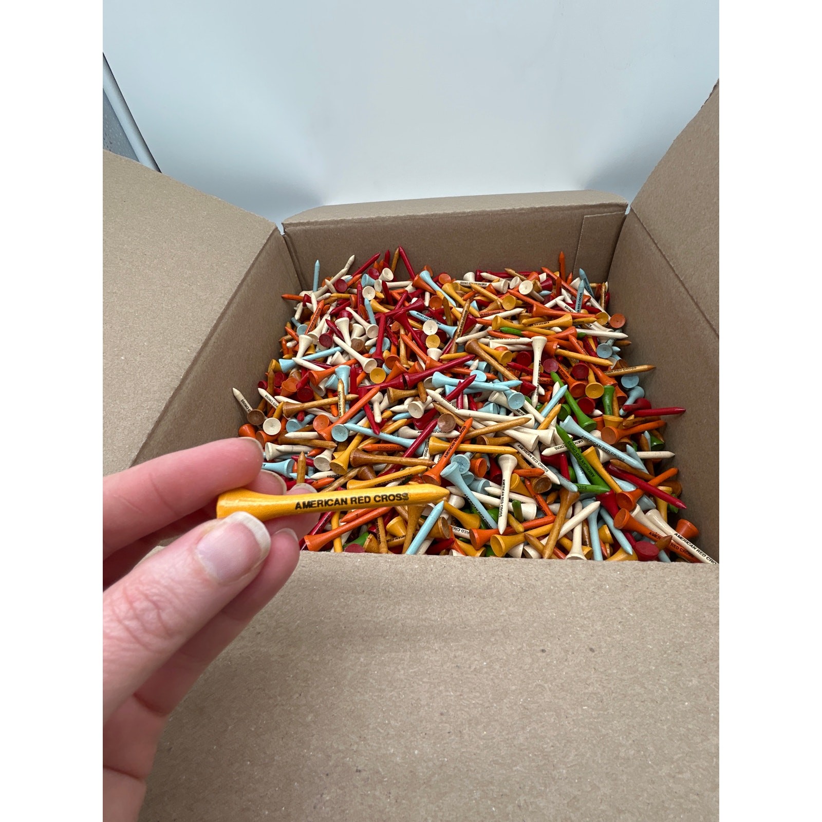 Bulk Lot Approx 5000 Estimated Golf Tees Mixed Colors Wood Practice Range