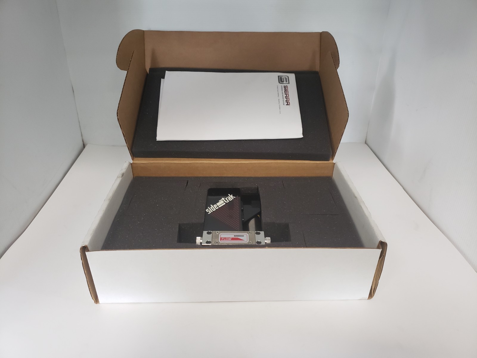 SIERRA INSTRUMENTS 840L-2-OV1-SV1-E-V4-S4-HP MASS FLOW CONTROLLER NIB