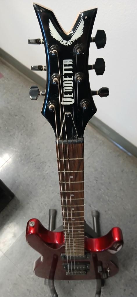 DEAN GUITARS VENDETTA (P06034009)