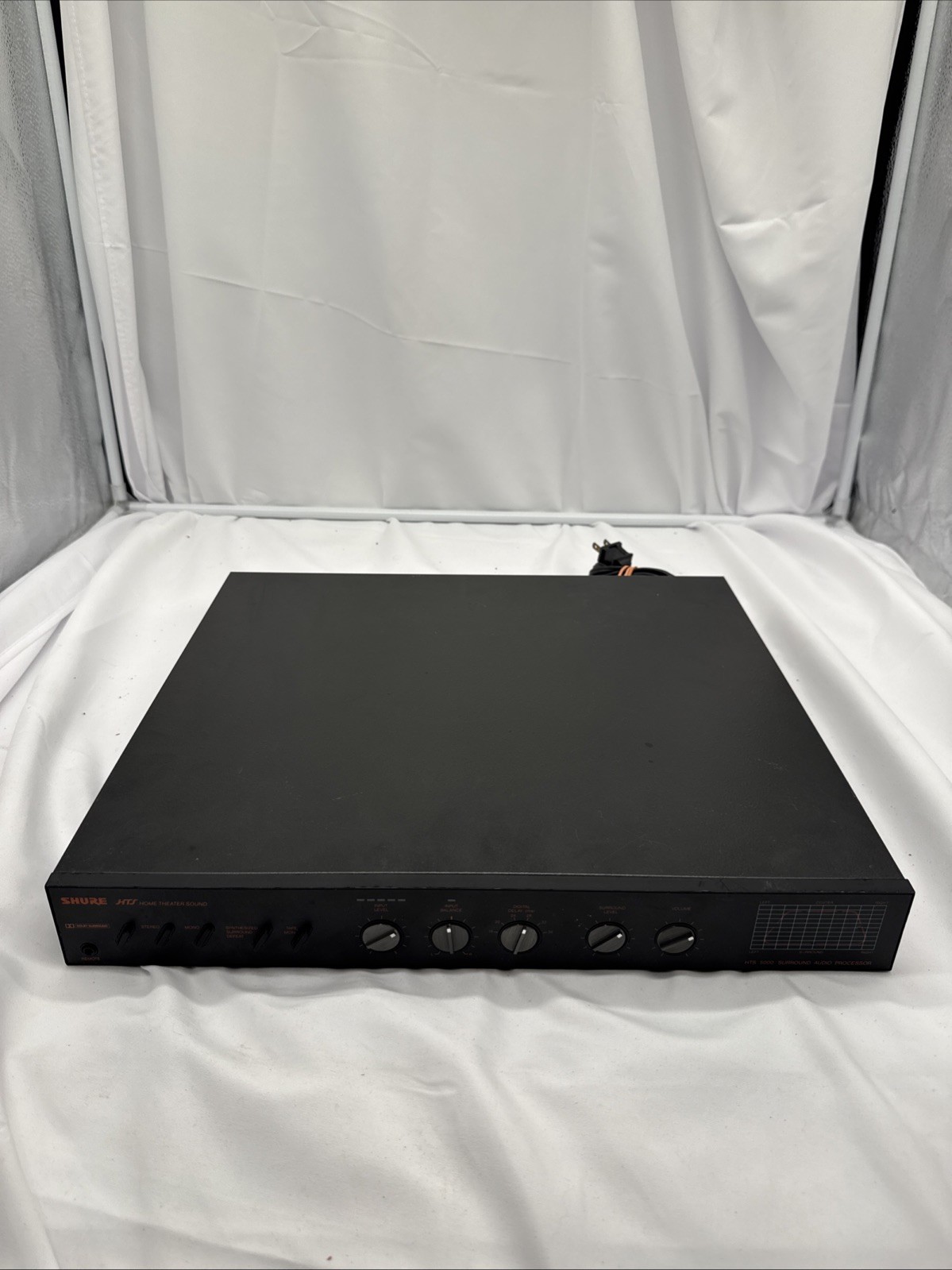 Shure HTS 5000 Surround Sound Audio Processor.     s6