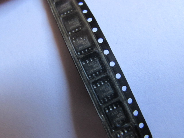 MAX667CSA MAXIM +5V Programmable Low-Dropout Voltage Regulator 8-pin SOIC Qty: 2