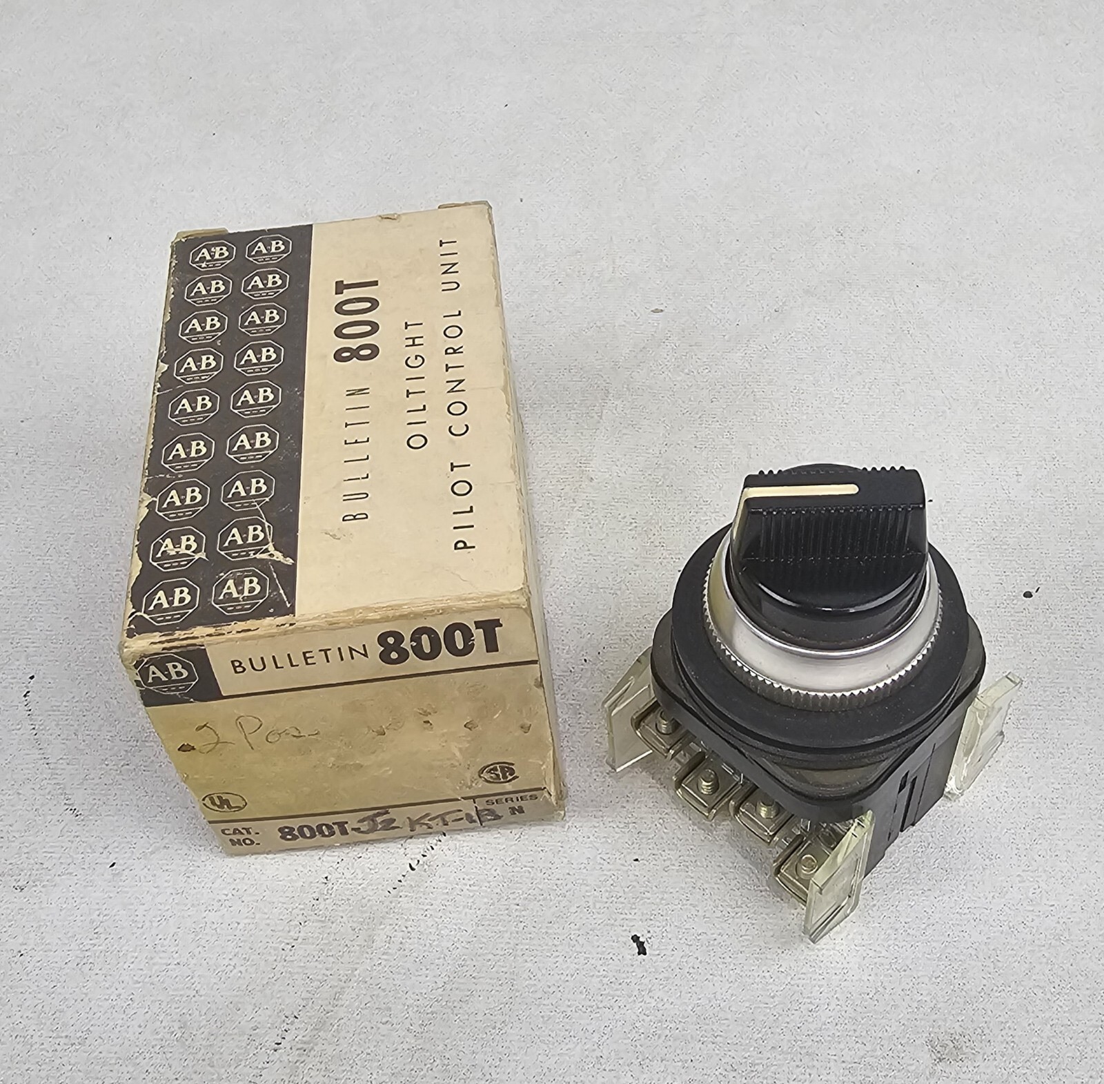 Allen Bradley 800T-XA 2-Position Switch