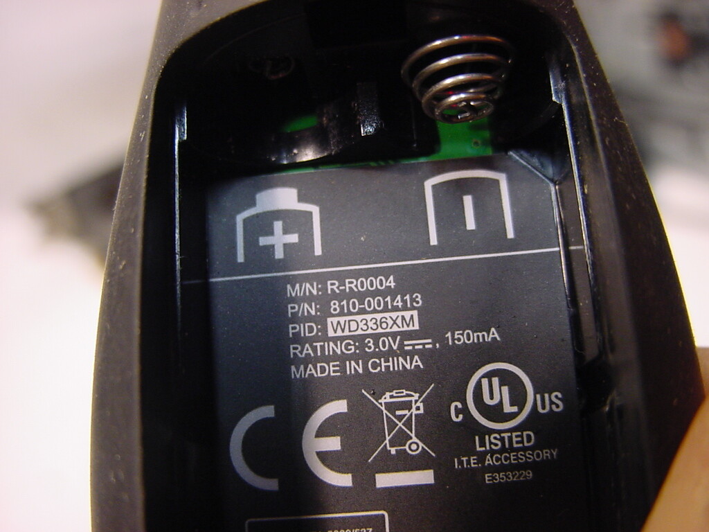 LOGITECH WIRELESS LASER POINTER REMOTE WITH CASE 810-001413 - REMOTE ONLY