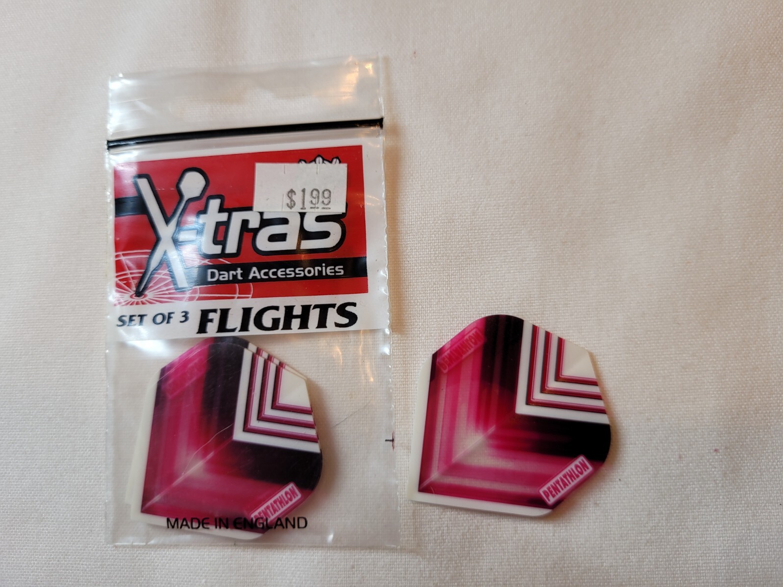 Dart World Pentathlon Magenta / White STANDARD Dart Flights 1 set of 3 NEW STOCK
