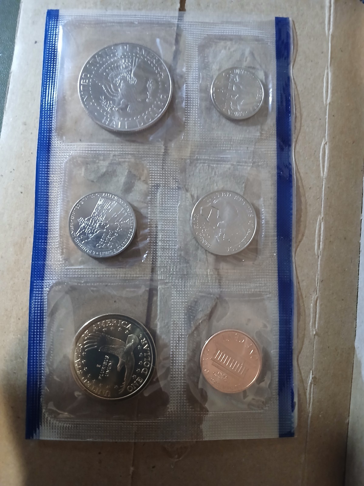 2005 MINT UNCIRCUATED SET ITEM #SUX3-1SET