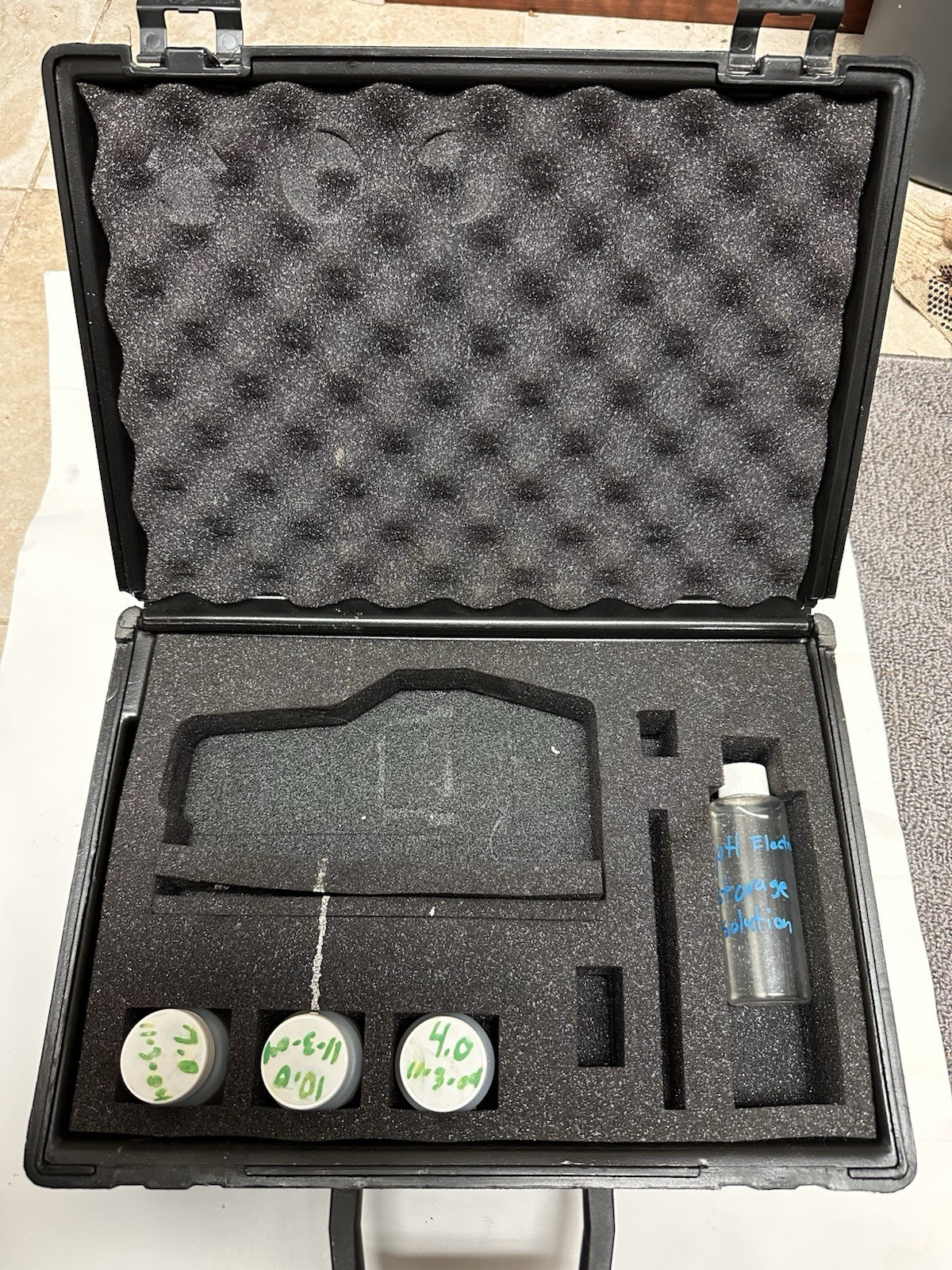 Oakton pH Meter With Case