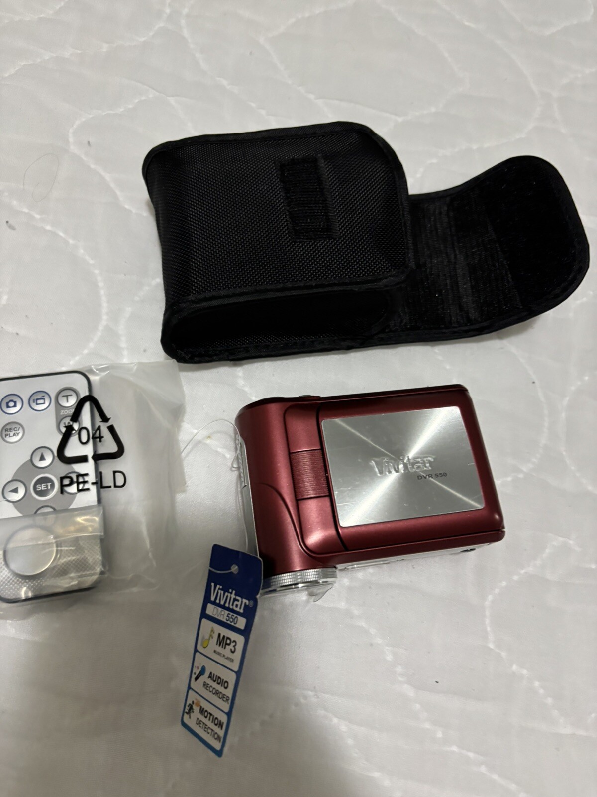Vivitar DVR 550 5.0mp Handheld Recorder Camera RED Case&Remote NO BATTERY/ CARD*