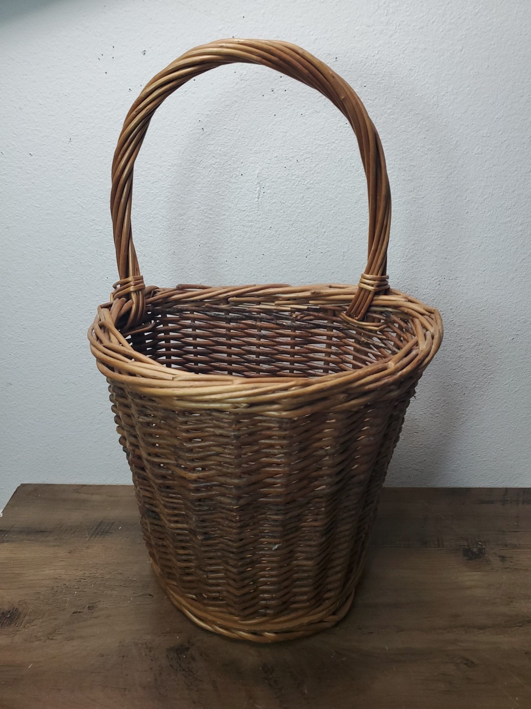 Vintage Natural Wicker Wall Pocket Basket For Flowers & Seasonal Decor 18" Tall