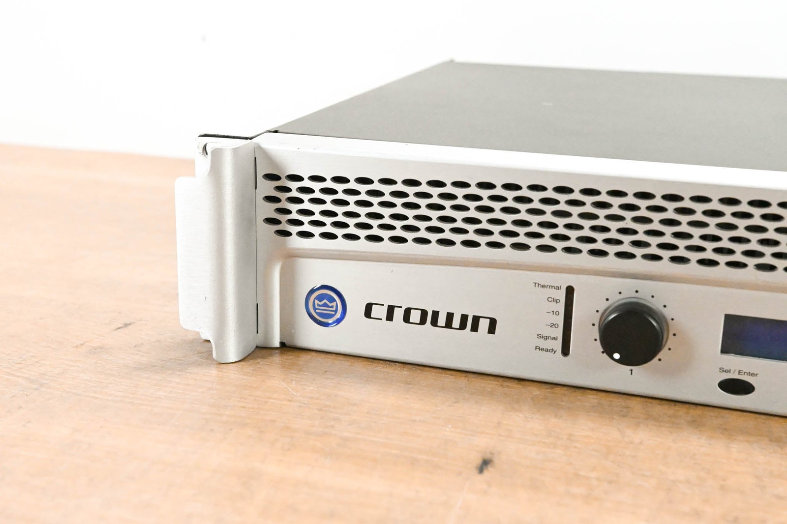 Crown XTi 2000 2-Channel Power Amplifier with DSP CG013C1