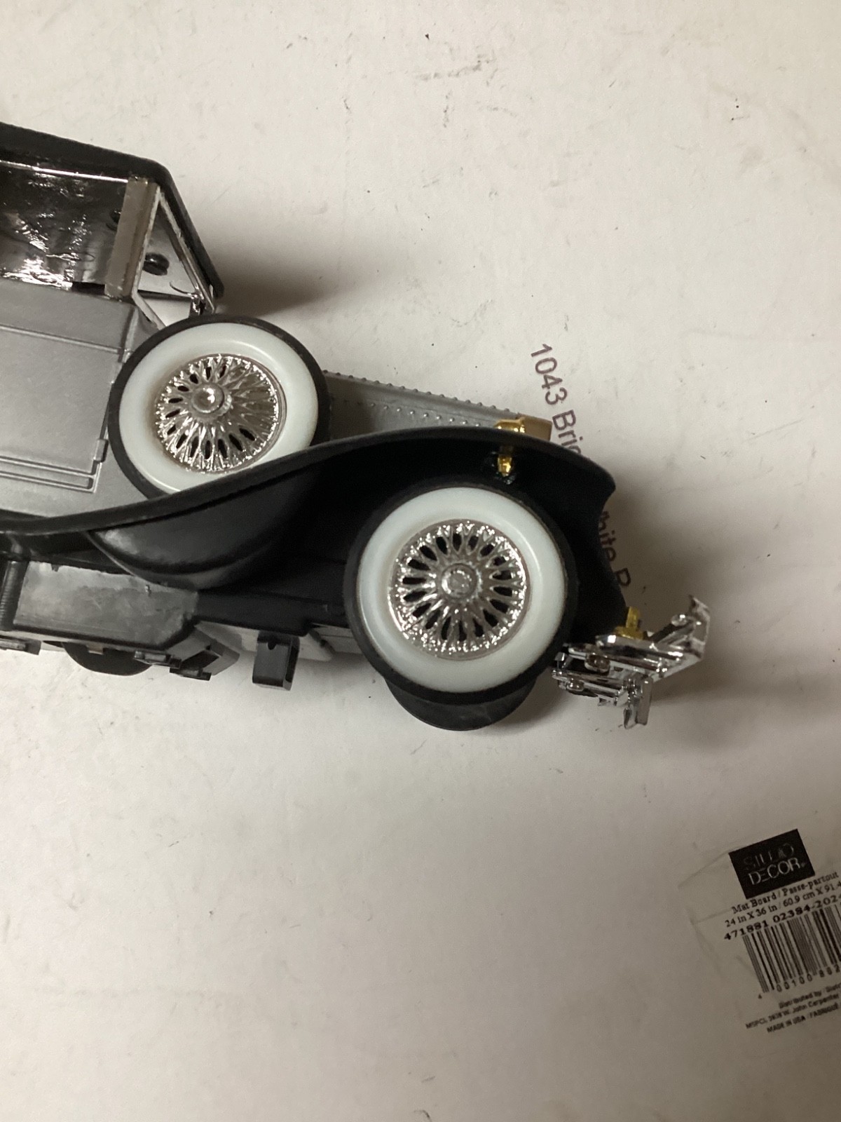 VINTAGE UNBRANDED WIRE CONTROL CAR