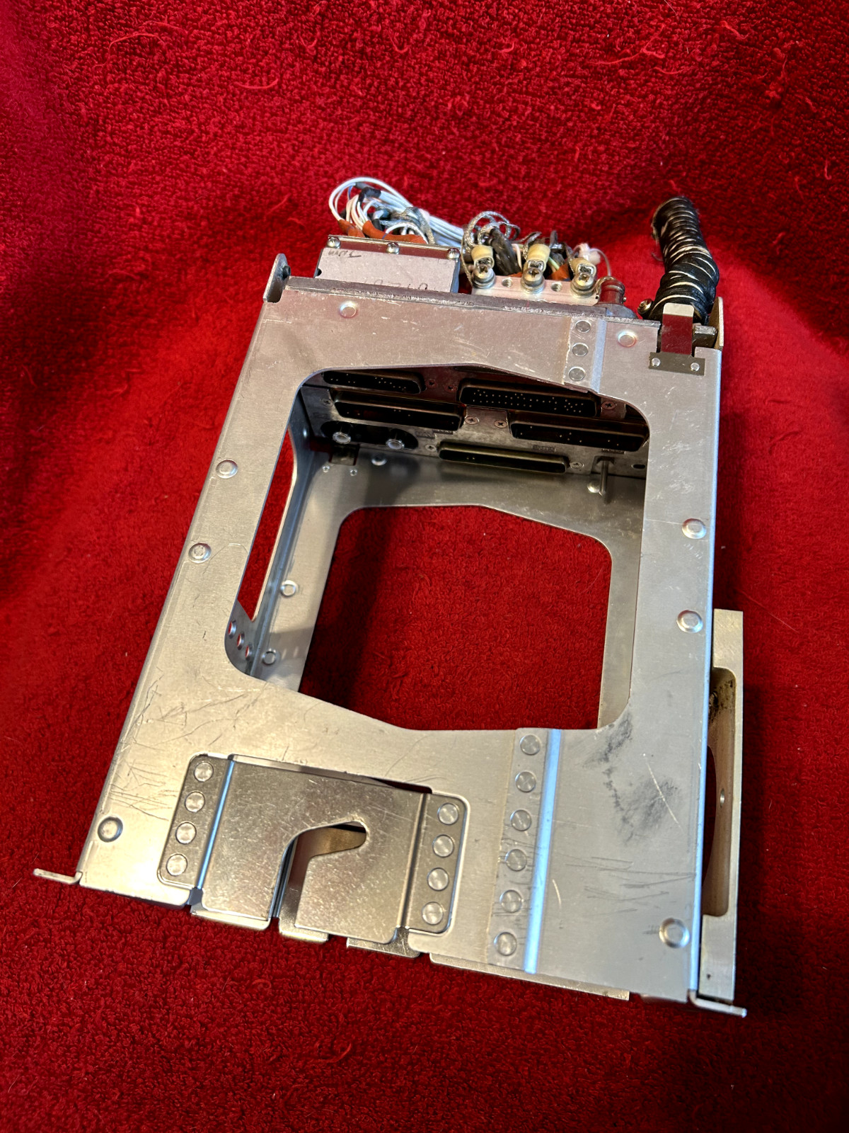 MOUNTING TRAY & CONNECTORS FOR GARMIN GIA 63W INTEGRATED AVIONICS UNIT