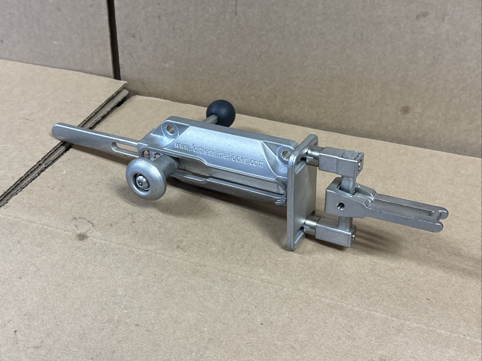 Fortress Interlock F40701 ISS 0 TI Pro Slide Bar w/ Lockout FAST SHIPPING