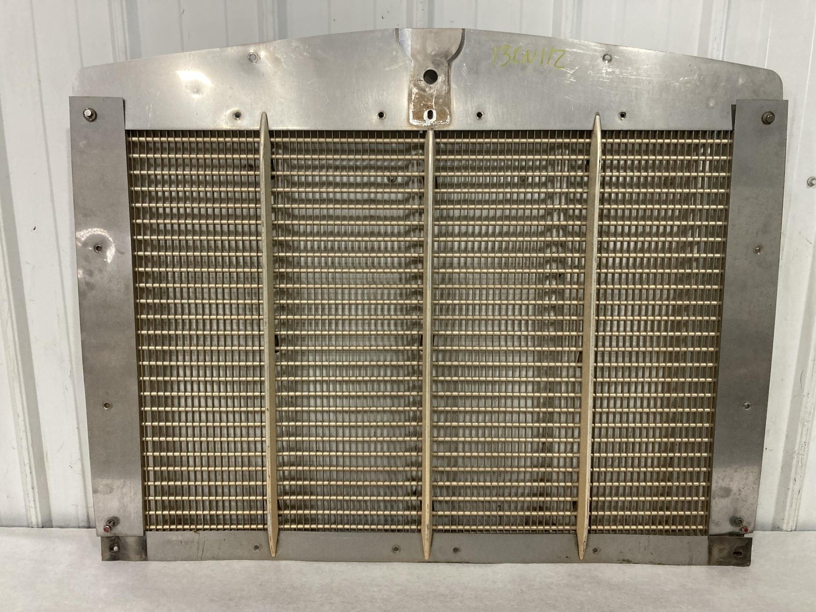 1987-2025 Kenworth T800 Grille - Used