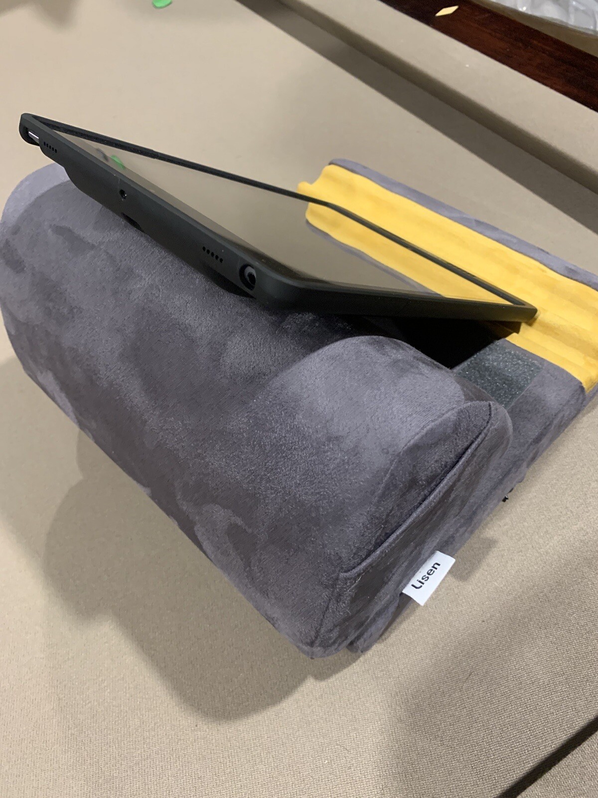 Multi-Angle Pillow Tablet Holder Soft Lap Rest Cushion w/ Removable Support