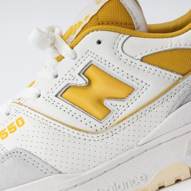 Trainers New Balance Unisex BB550EYW Sea Salt/Ginger Lemon Men's BB550EYW New